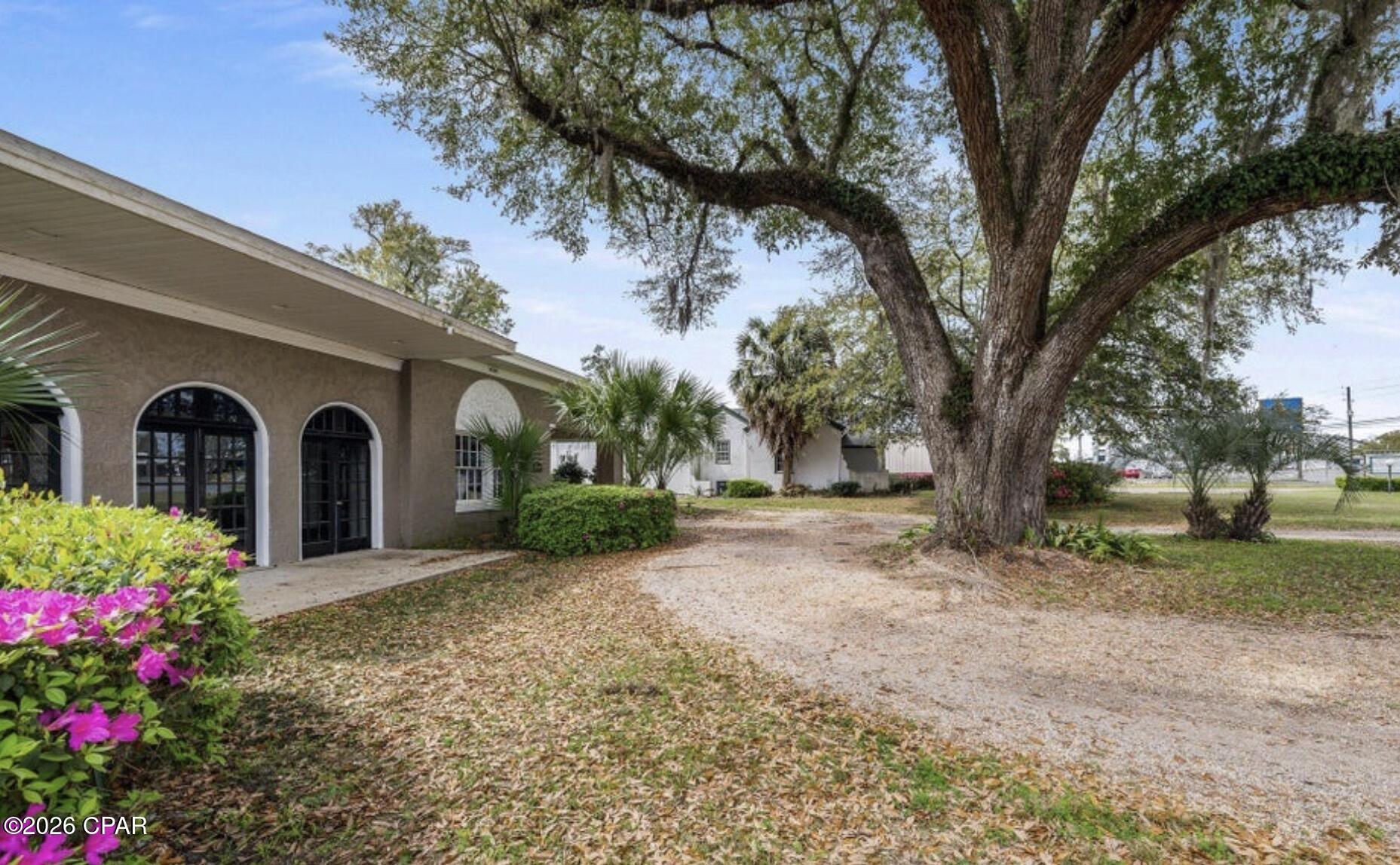 [No Recorded Subdiv] - Commercial Sale