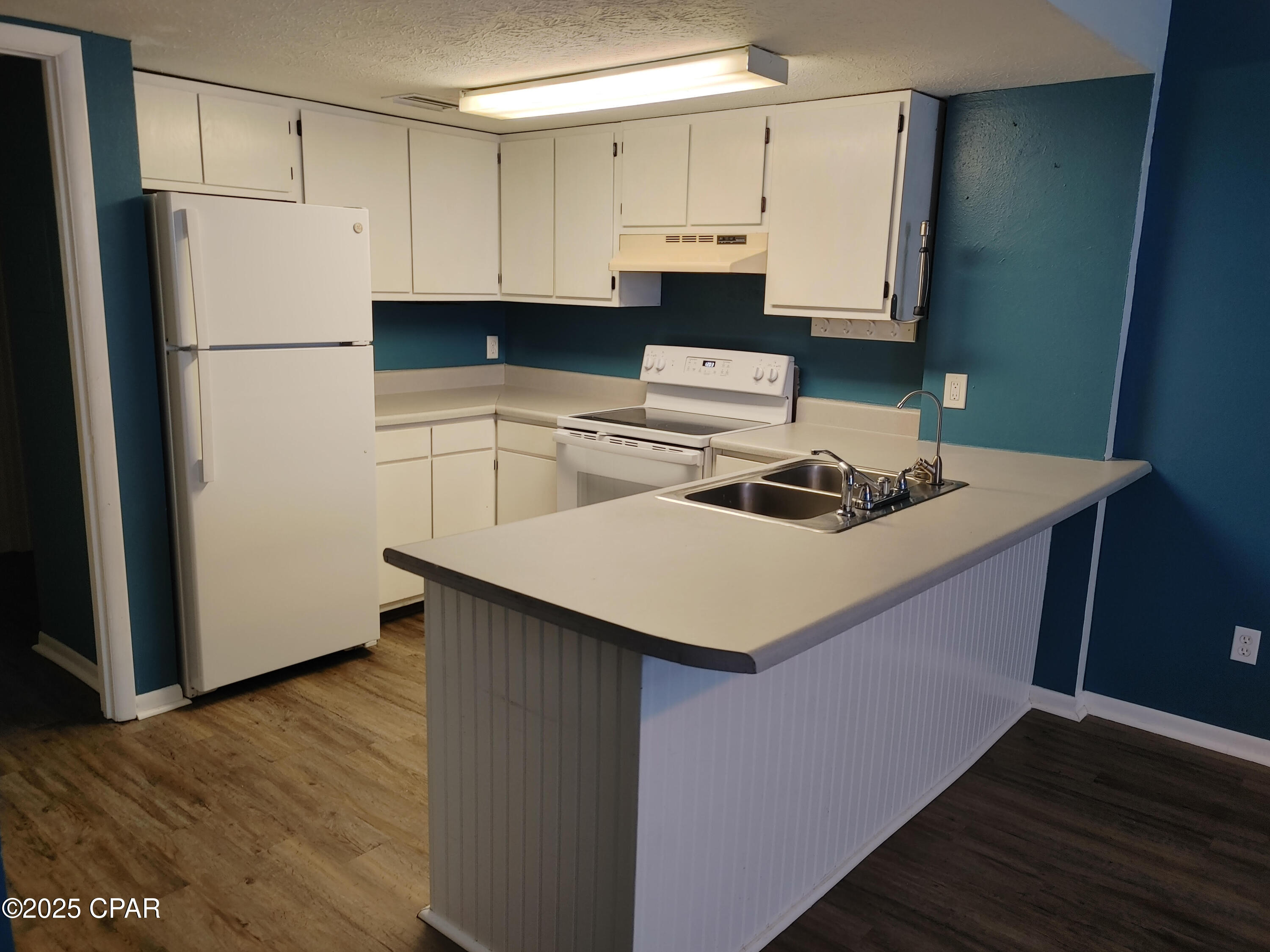 Hidden Lagoon - Residential Lease