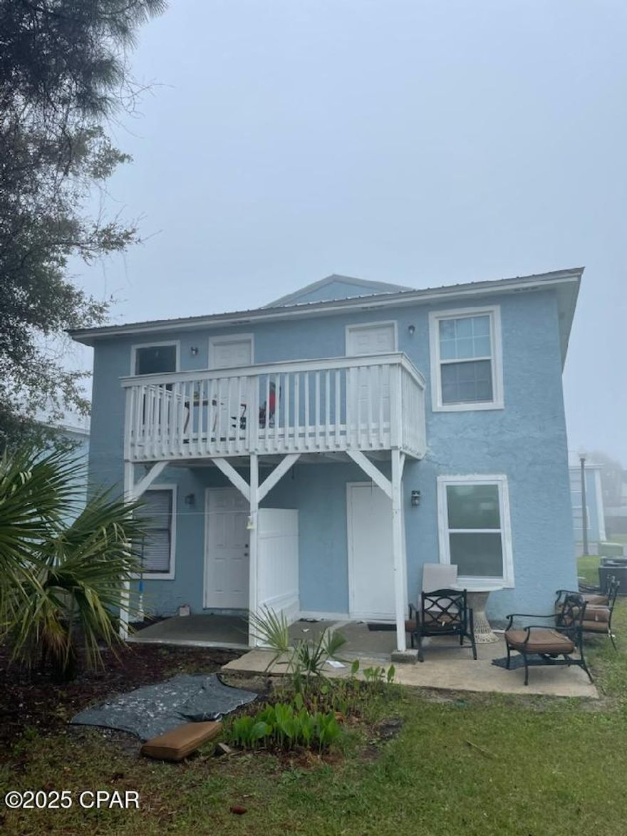 Cute and efficient 1 bedroom, 1 bath upstairs unit with a back balcony that is perfect for watching the beautiful sunsets. Short drive to the beaches.  Unit is unfurnished but has a stack washer/dryer and kitchen appliances. No pets allowed. Lease and application required.