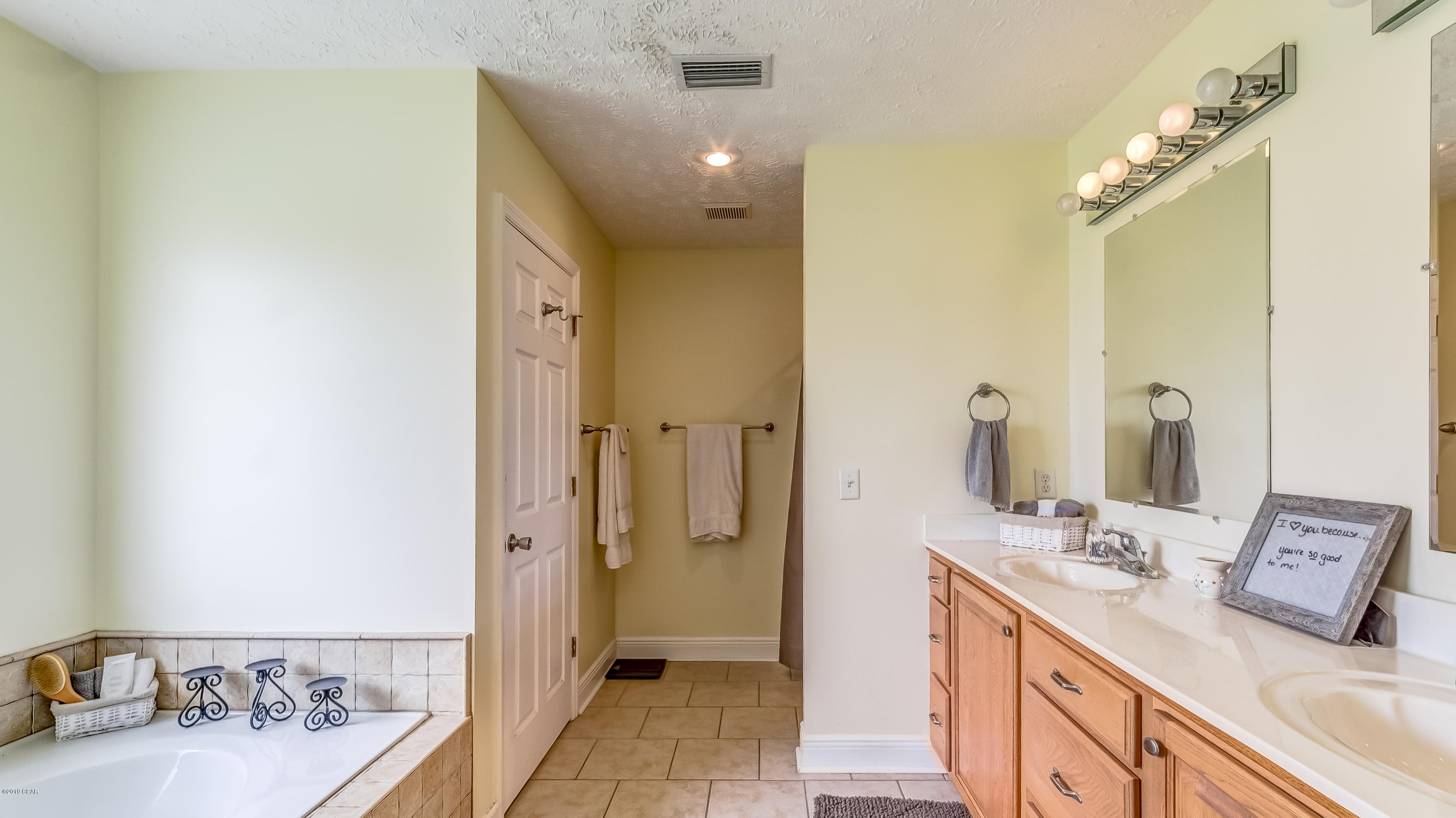 Kirkland Manor - Residential