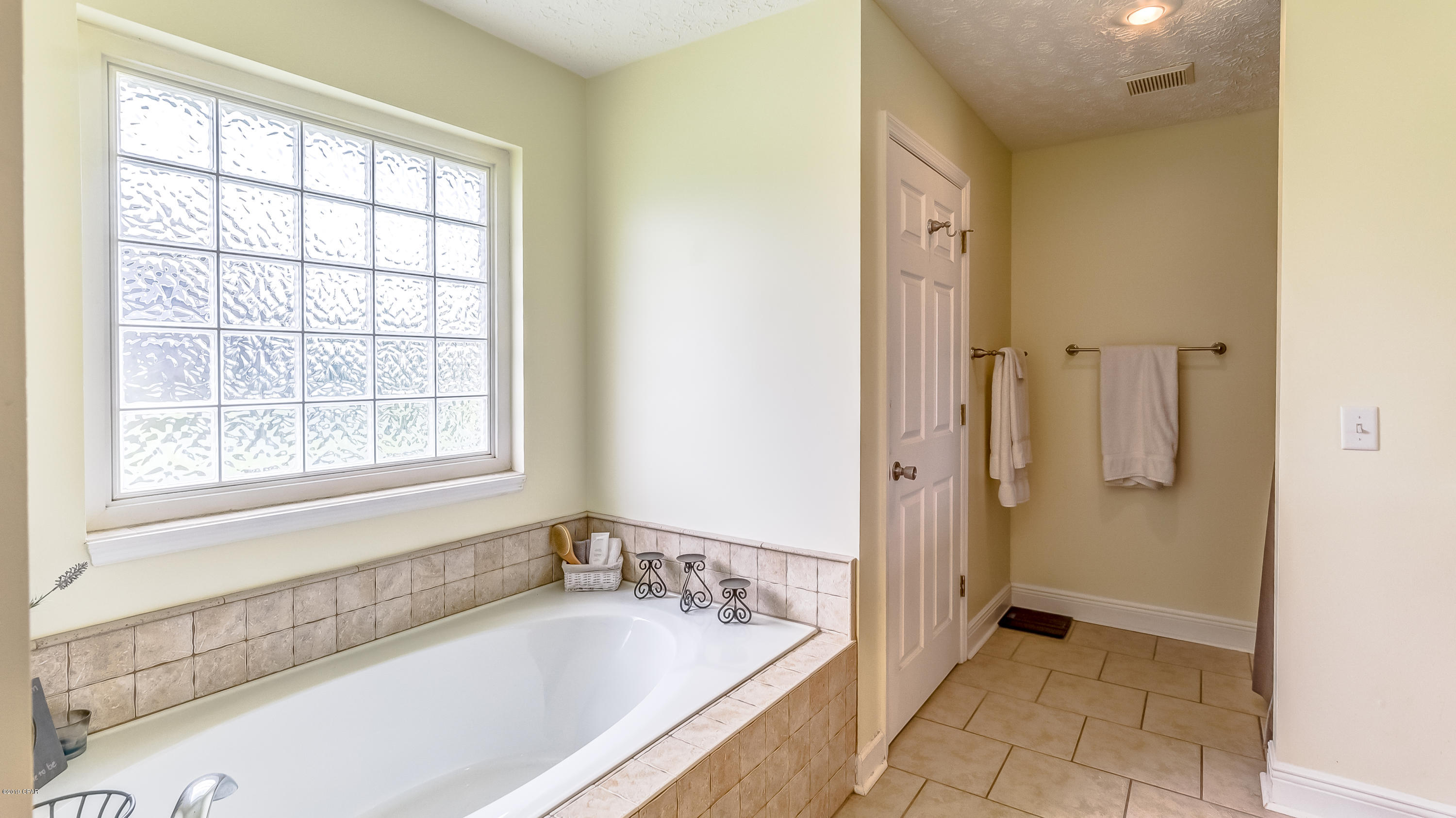 Kirkland Manor - Residential