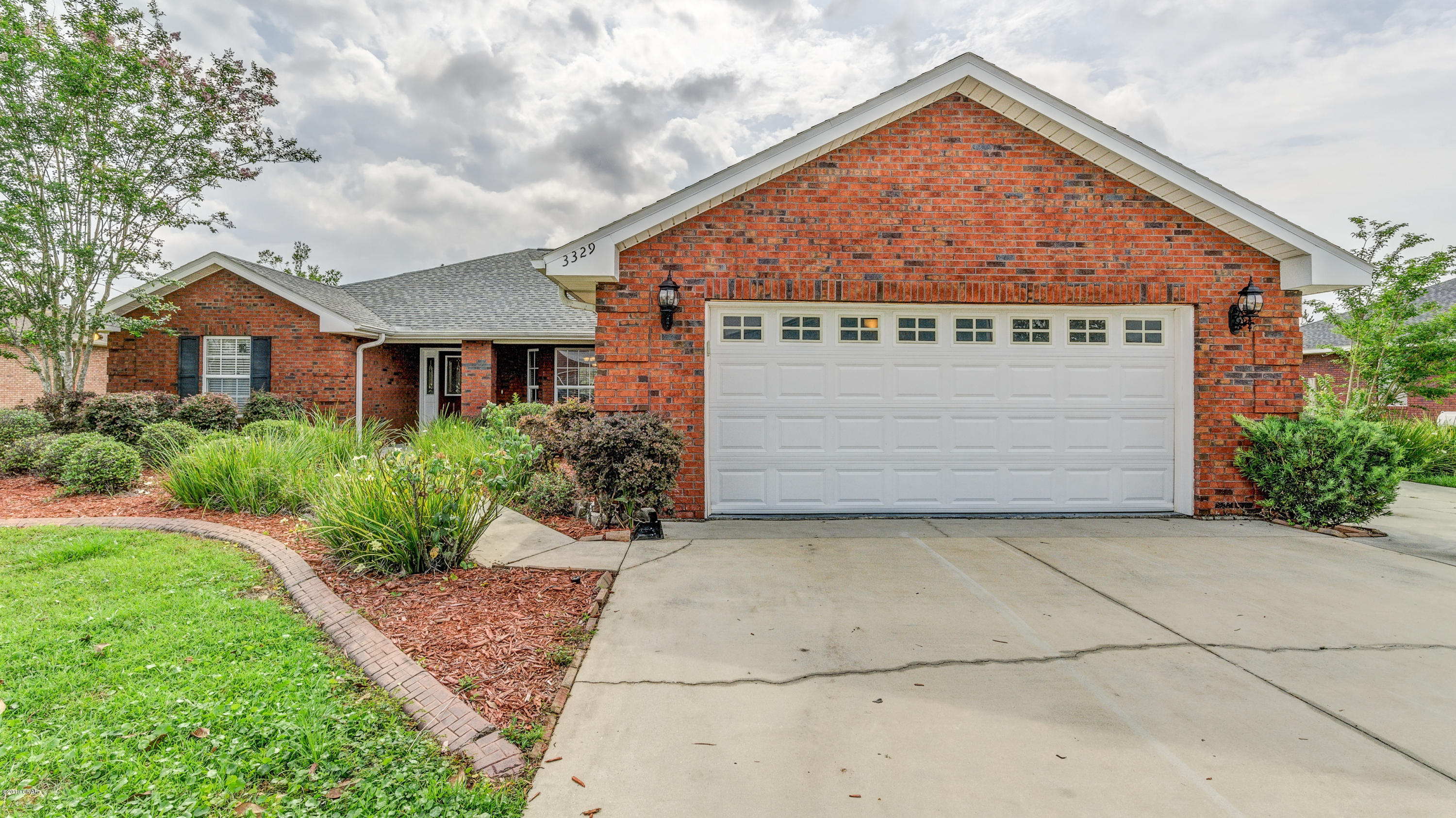 Kirkland Manor - Residential