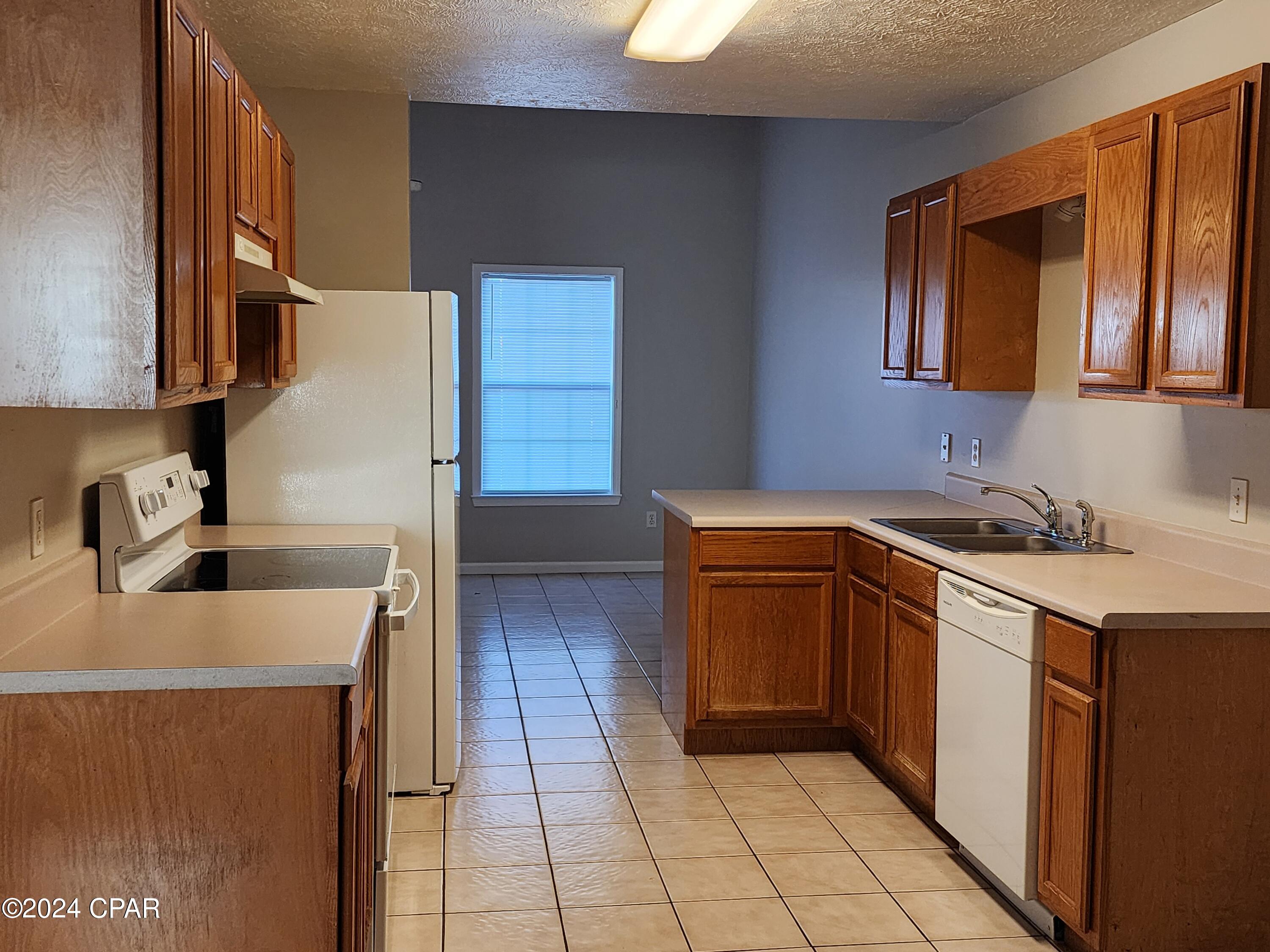 Biltmore Beach - Residential Lease