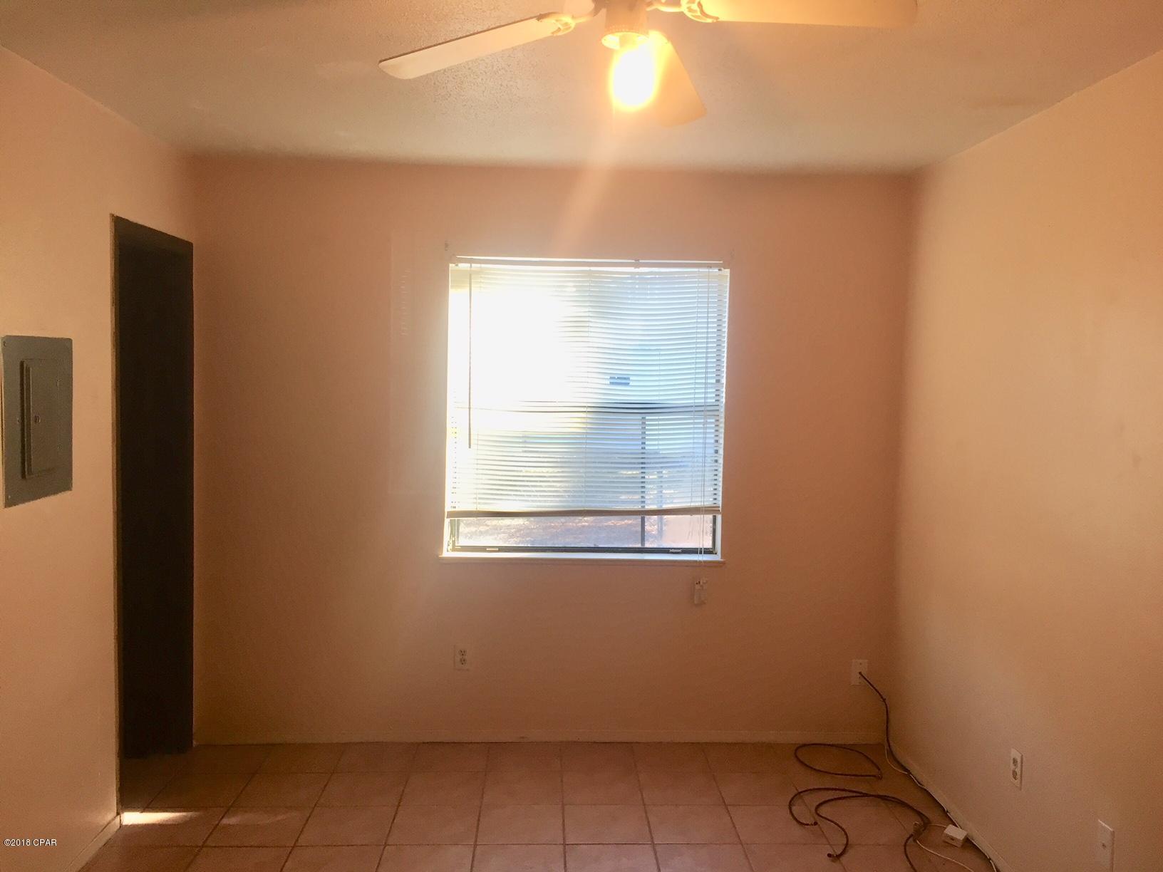 Mashburns 1 Add To Parker - Commercial Sale