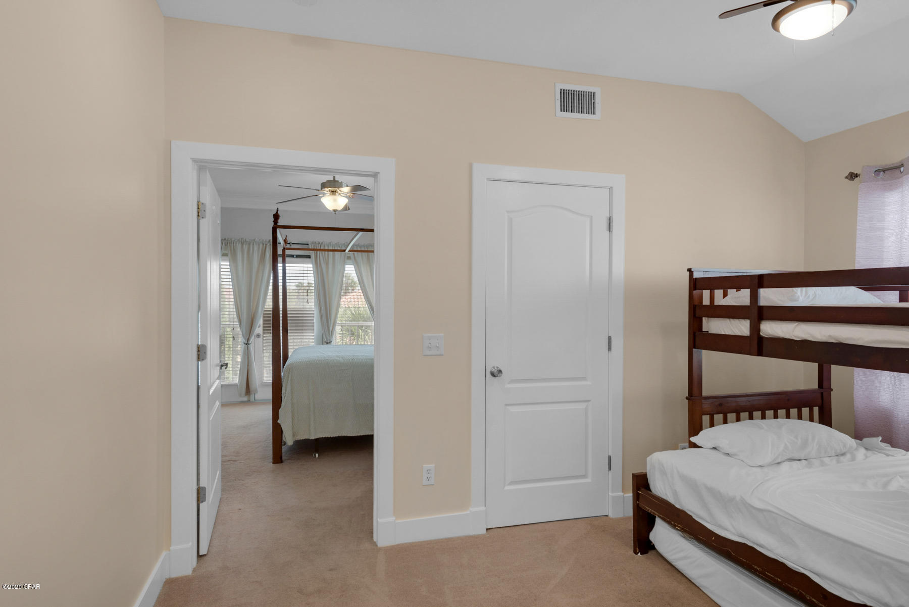 La Valencia Beach Resort - Residential