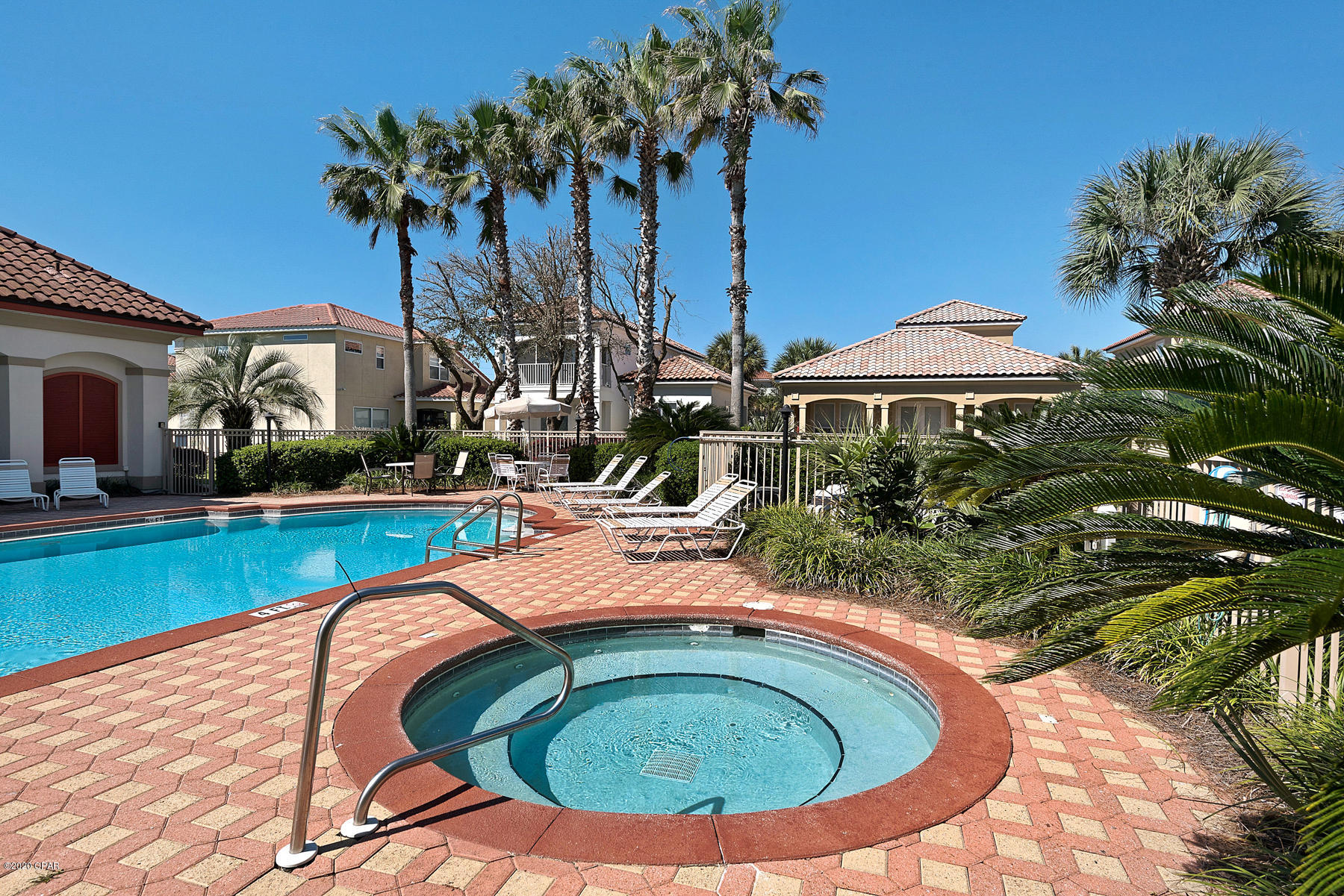 La Valencia Beach Resort - Residential