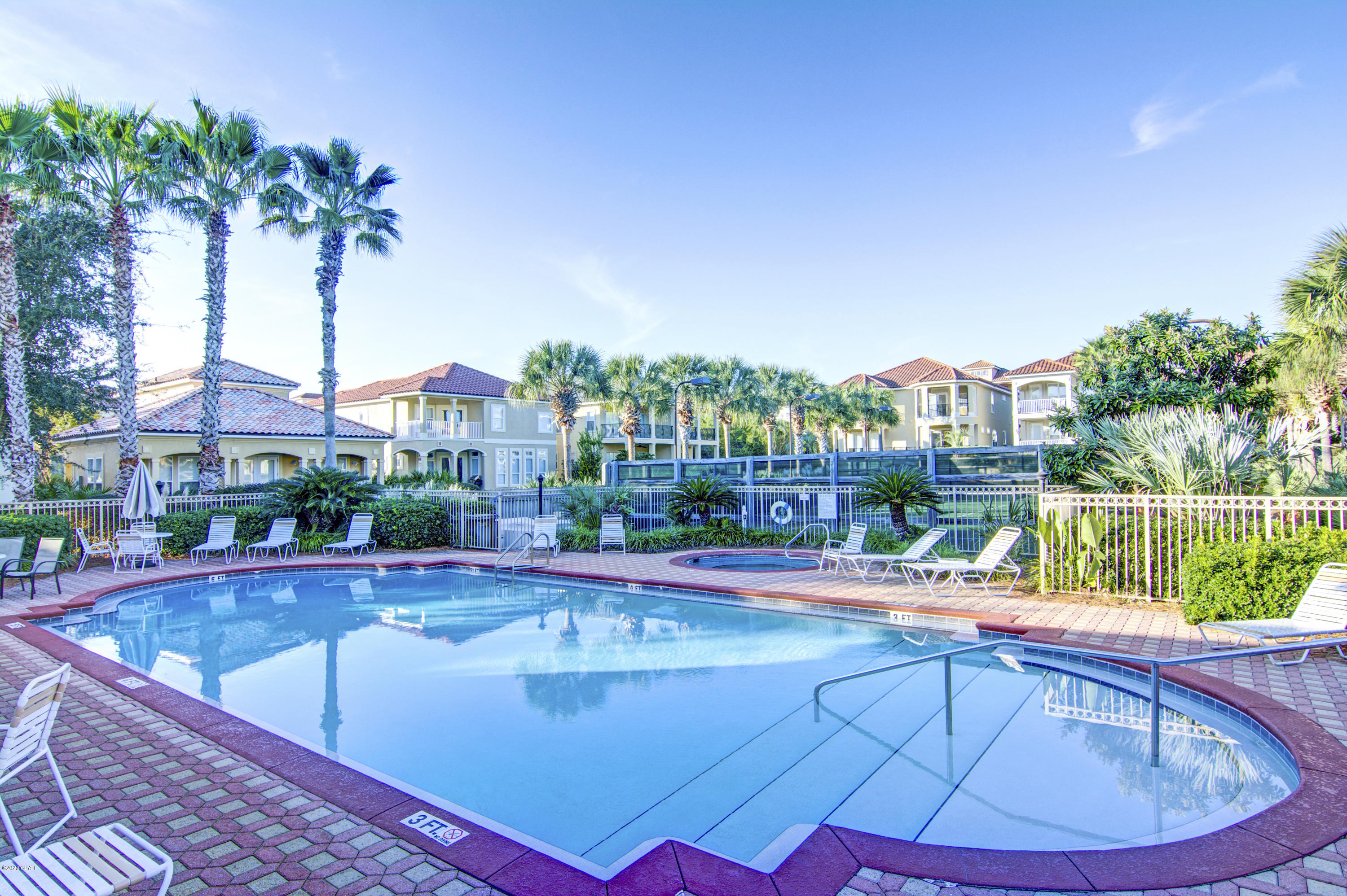 La Valencia Beach Resort - Residential