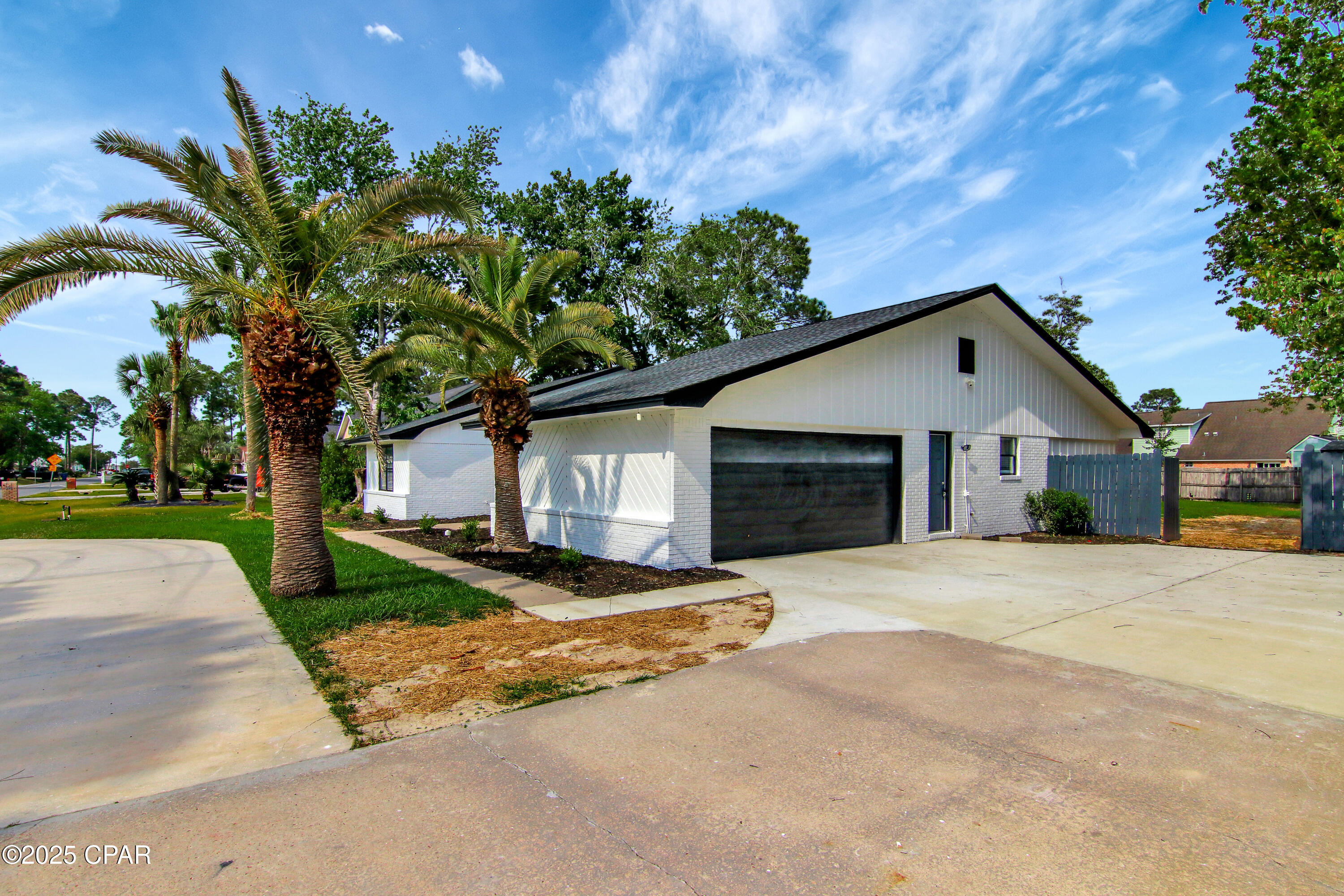 Colony Club - Residential