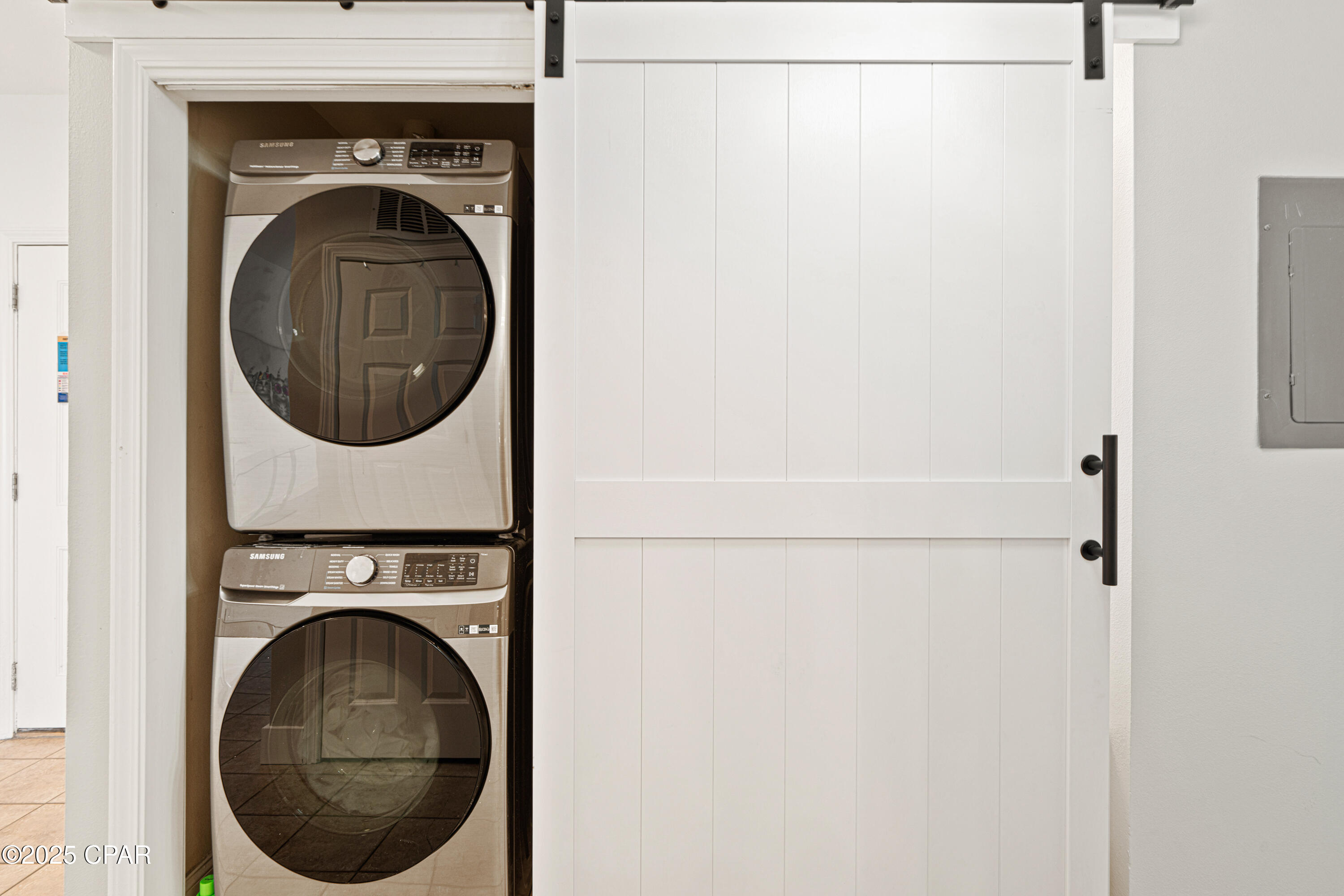 Laketown Wharf - Residential