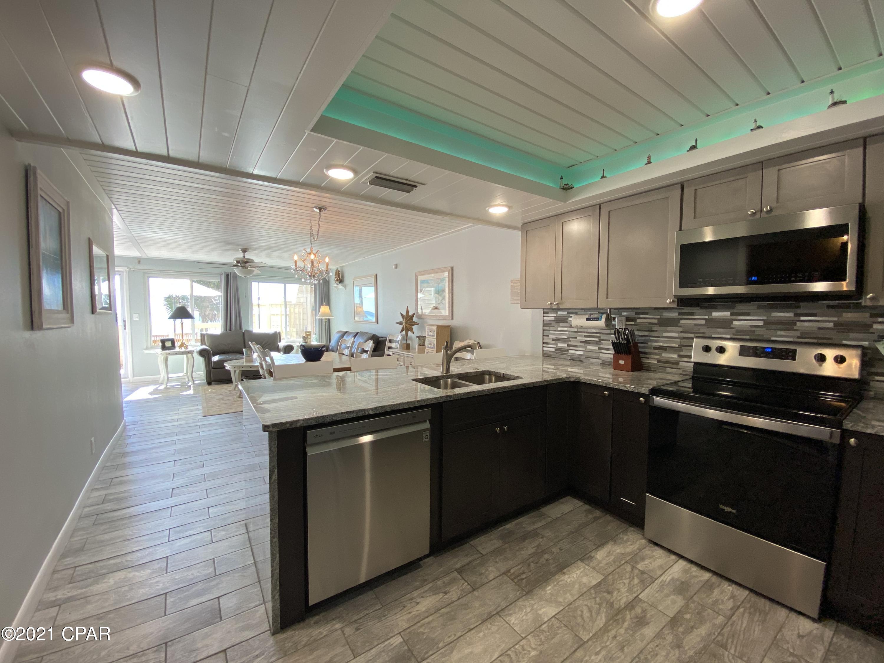 Shores Townhouses - Residential