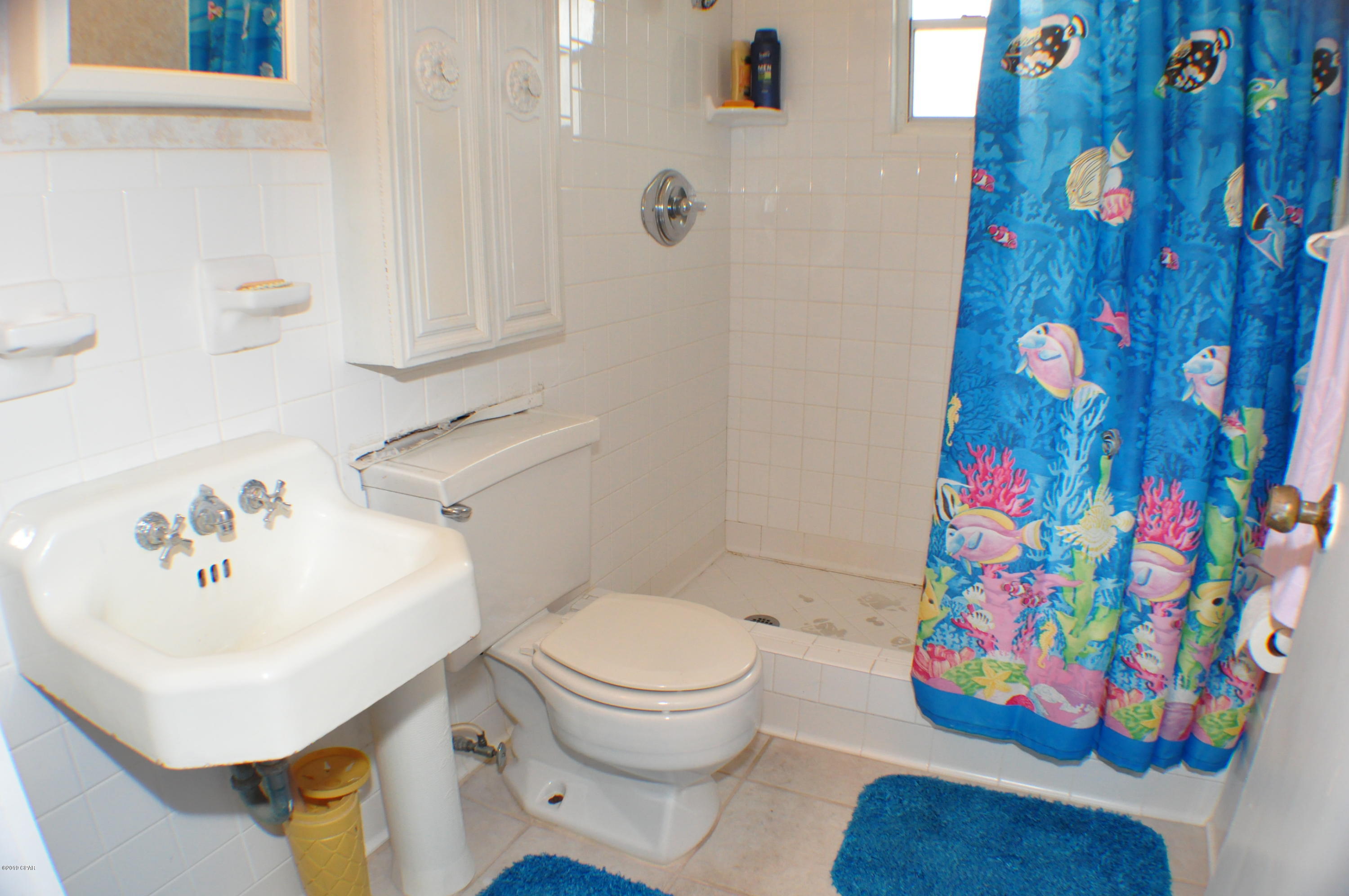 Hutchison's 1st To Bahama Bch - Residential