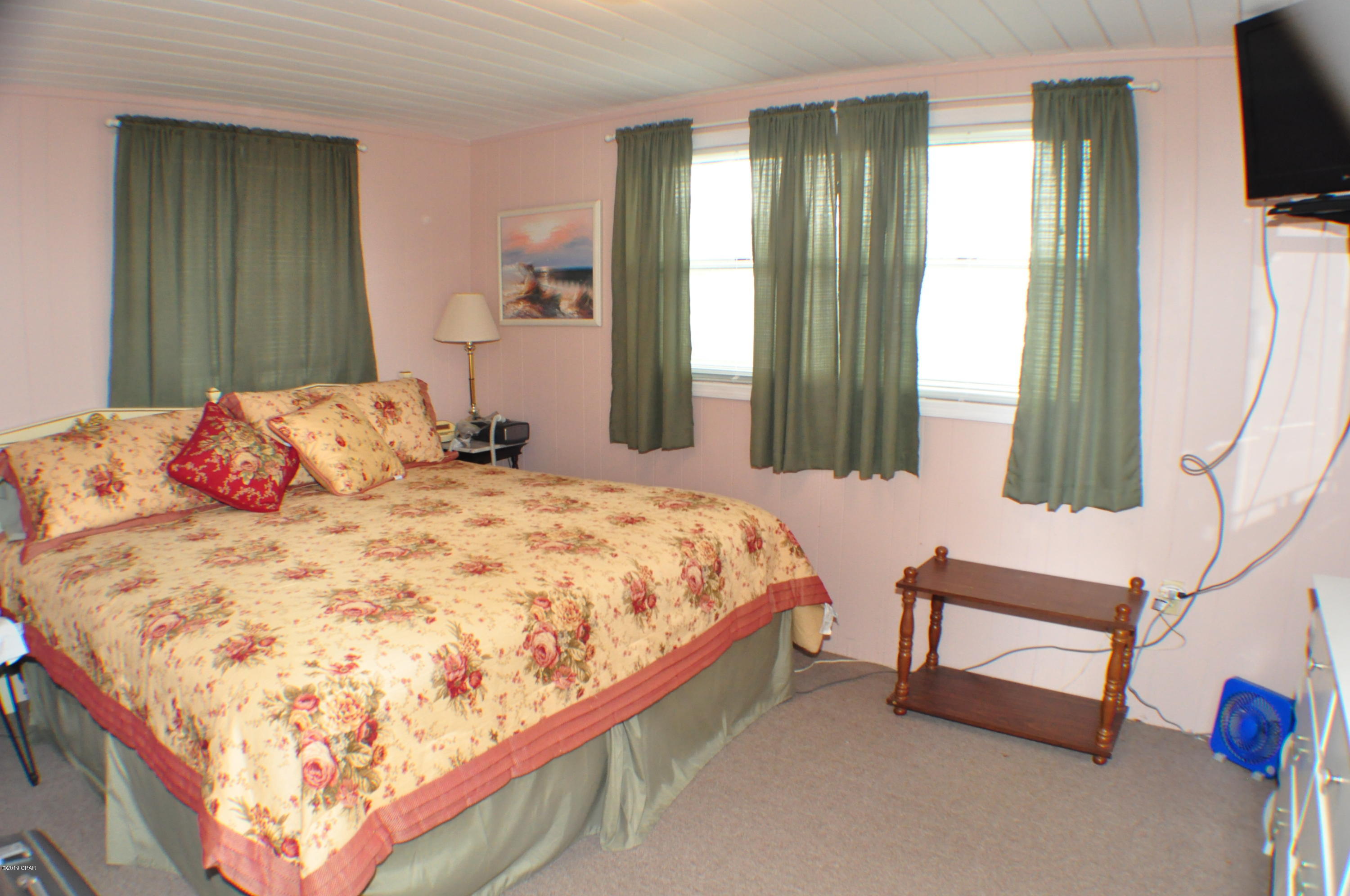 Hutchison's 1st To Bahama Bch - Residential