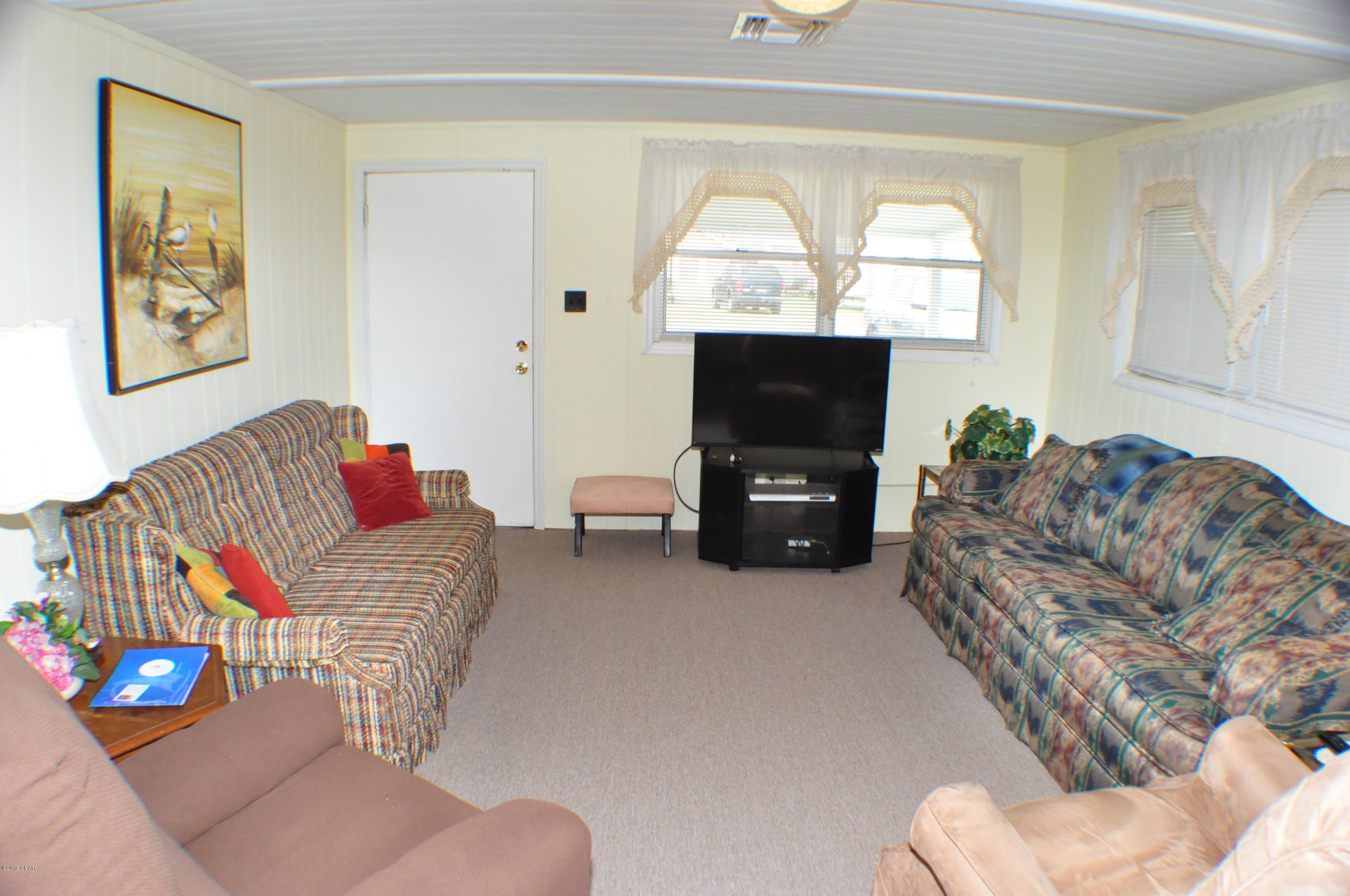 Hutchison's 1st To Bahama Bch - Residential