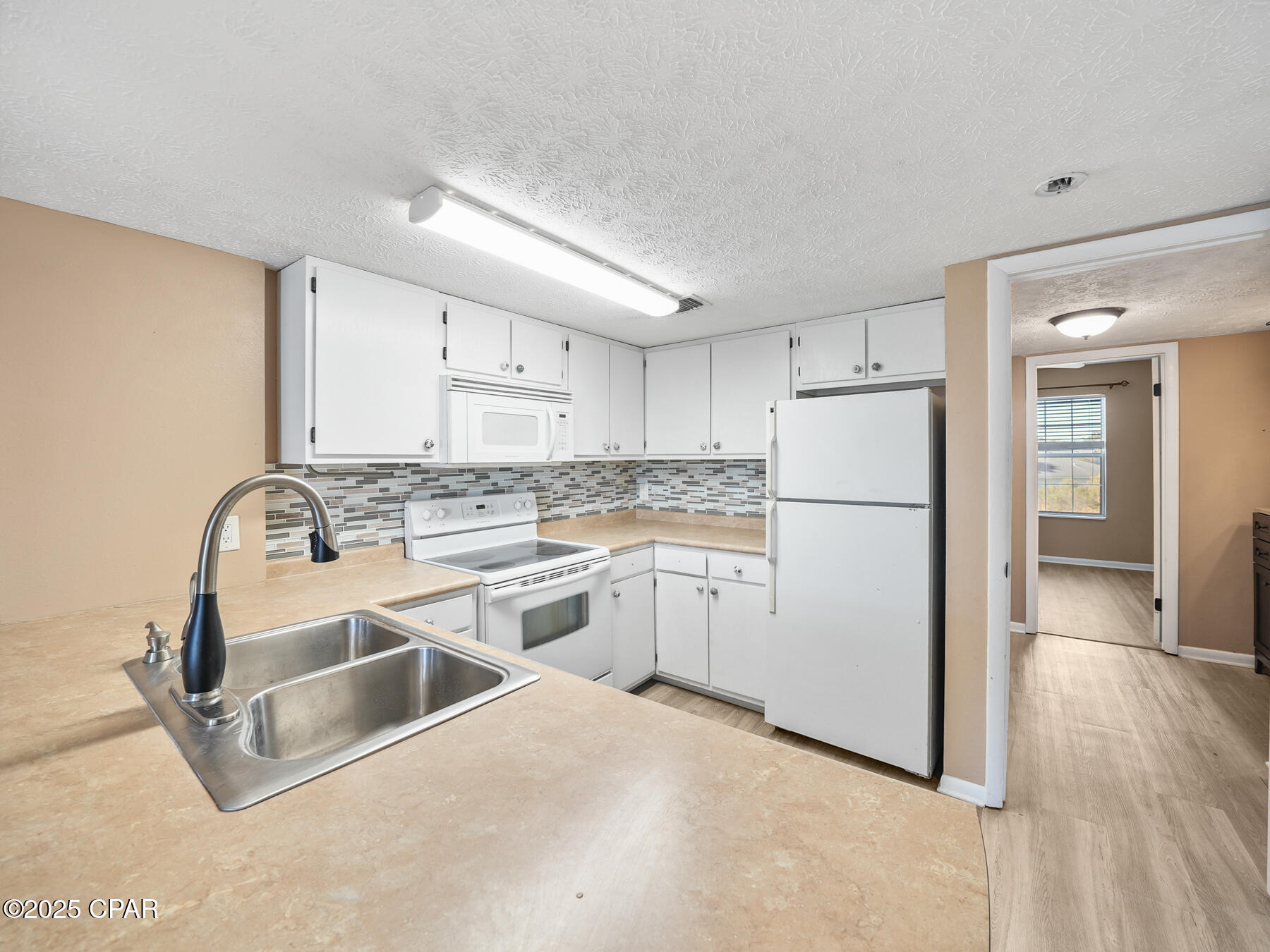 Hidden Lagoon - Residential Lease