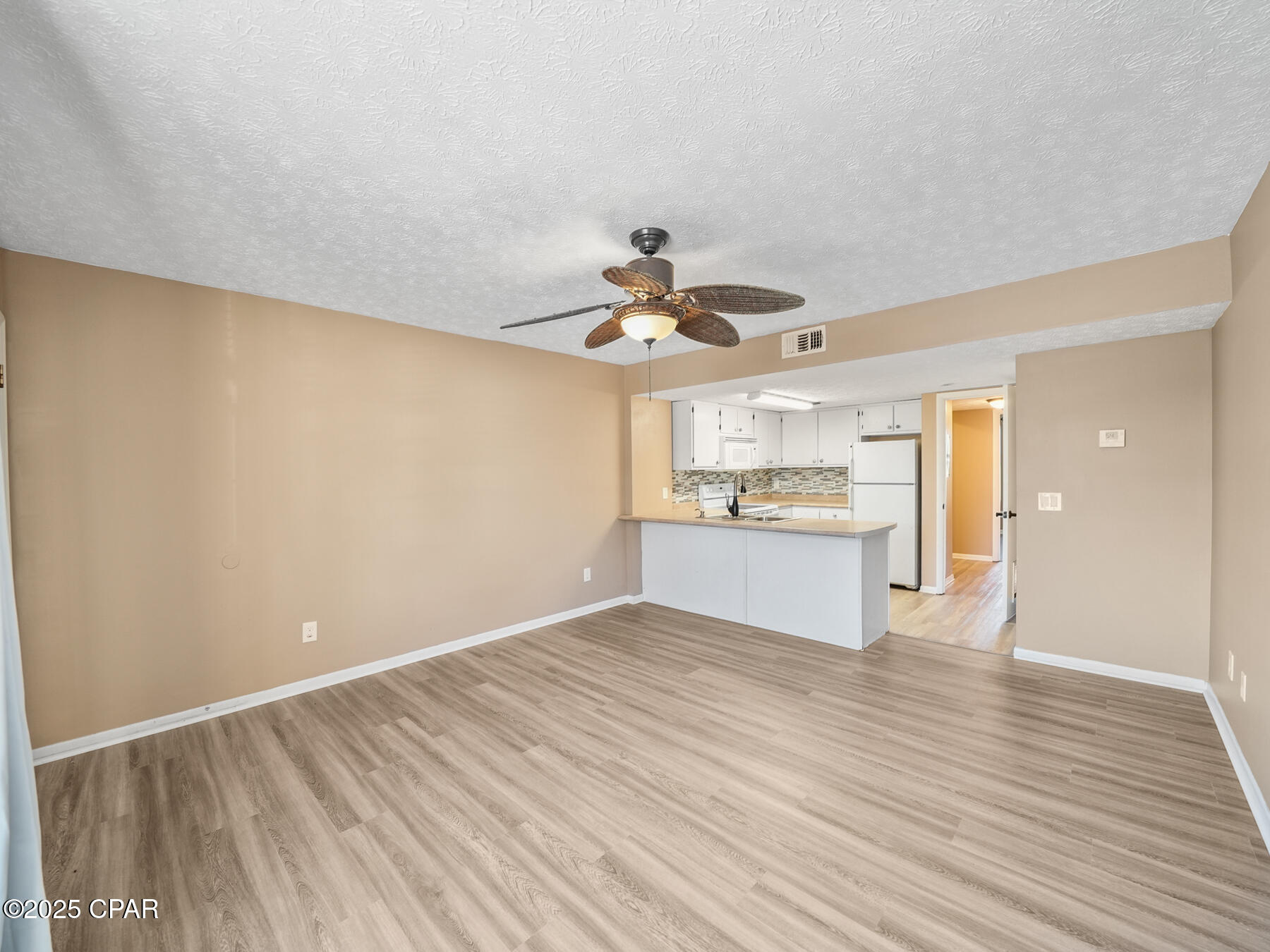 Hidden Lagoon - Residential Lease