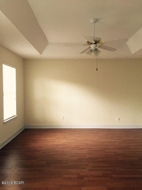 College Point 1st Add - Residential