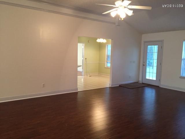 College Point 1st Add - Residential