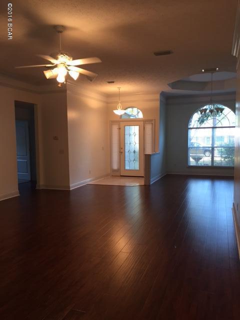 College Point 1st Add - Residential