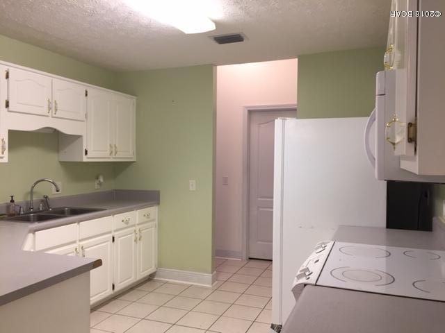 College Point 1st Add - Residential