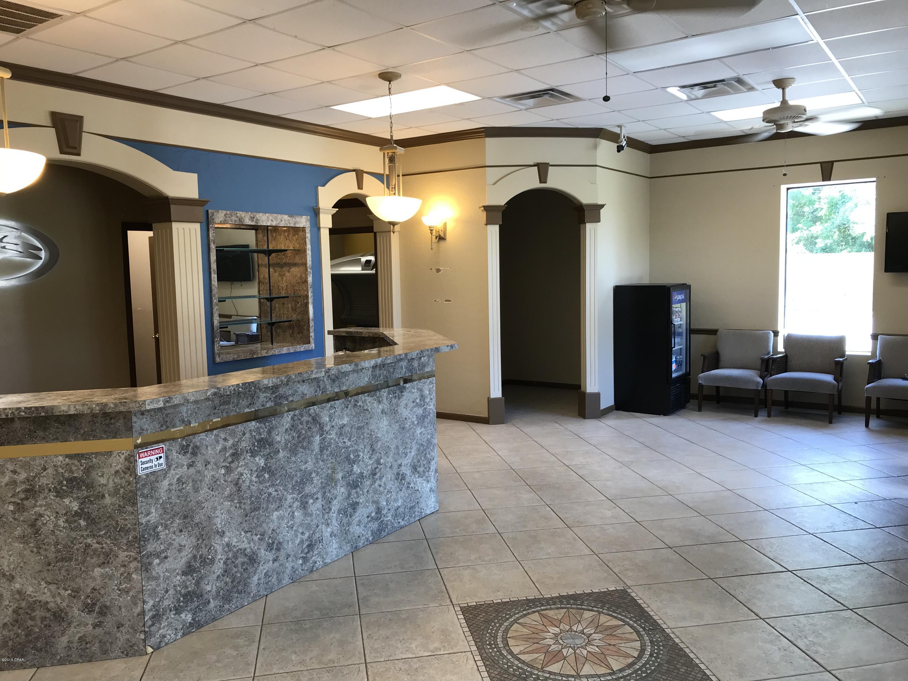 [No Recorded Subdiv] - Commercial Sale