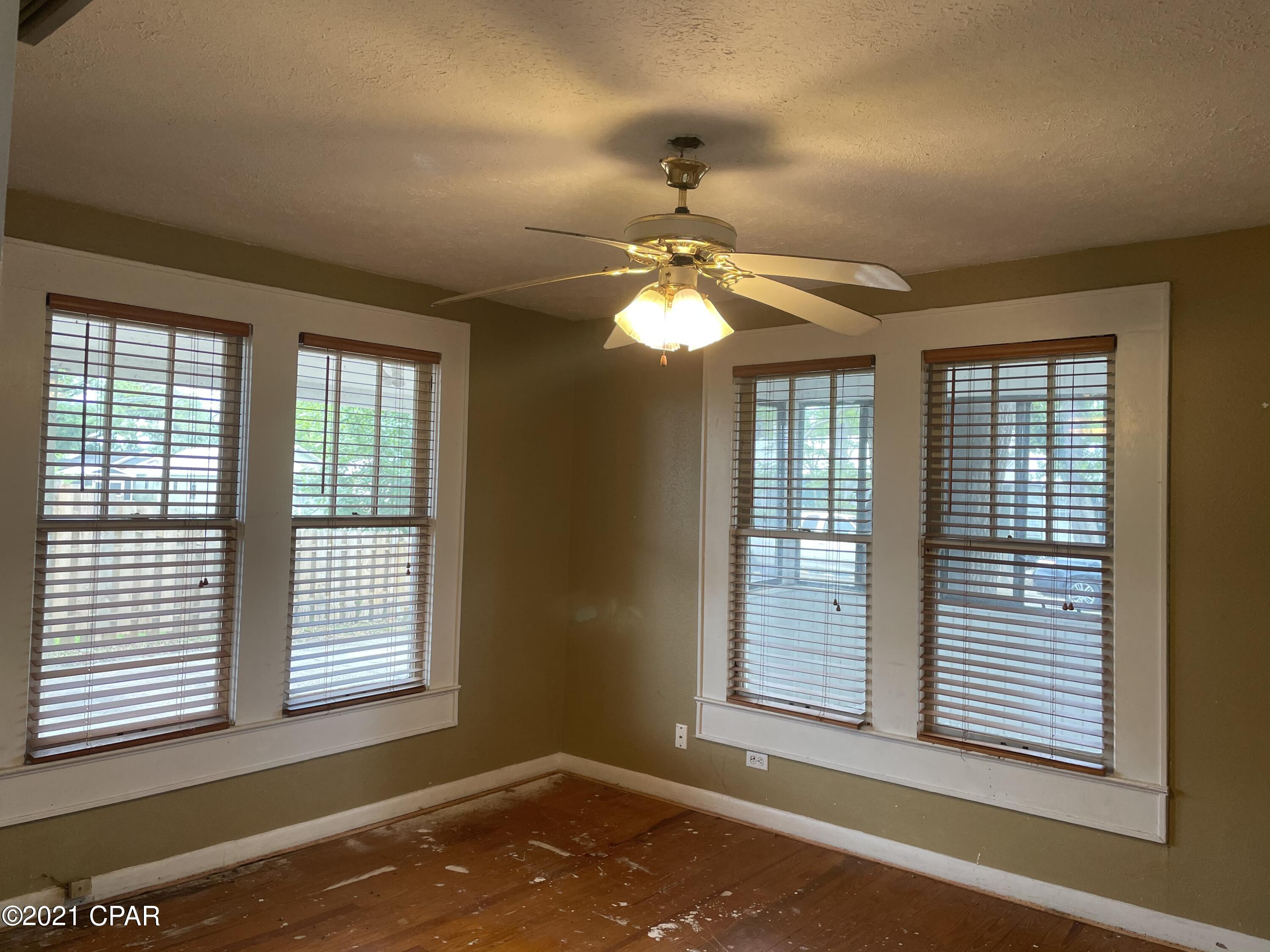 Sudduths 1st Add - Residential