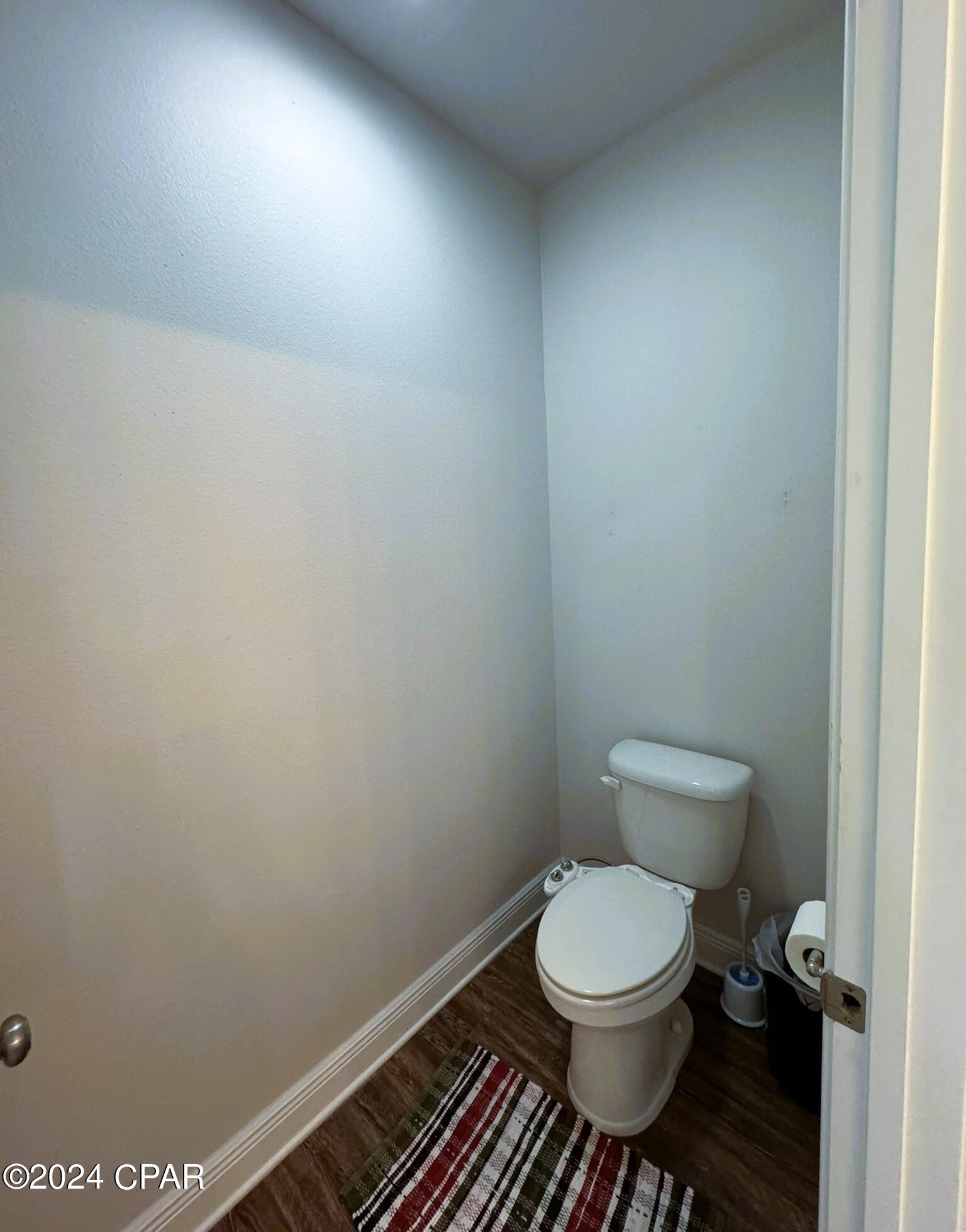 Village of Mill Bayou/Shoreline Village Ph 1C - Residential Lease