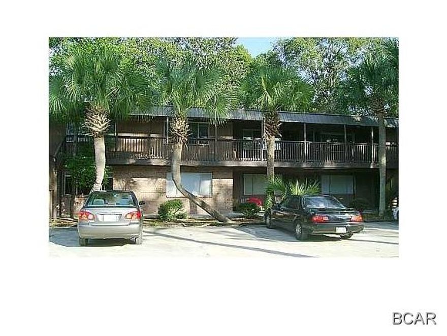 Nice apartment with new ceramic tile, paint, and appliances, open floor plan, breakfast bar, extra room that could be a bedroom, or computer room. Close to Tyndall AFB, schools and shopping. $35 flat fee for water/sewer.