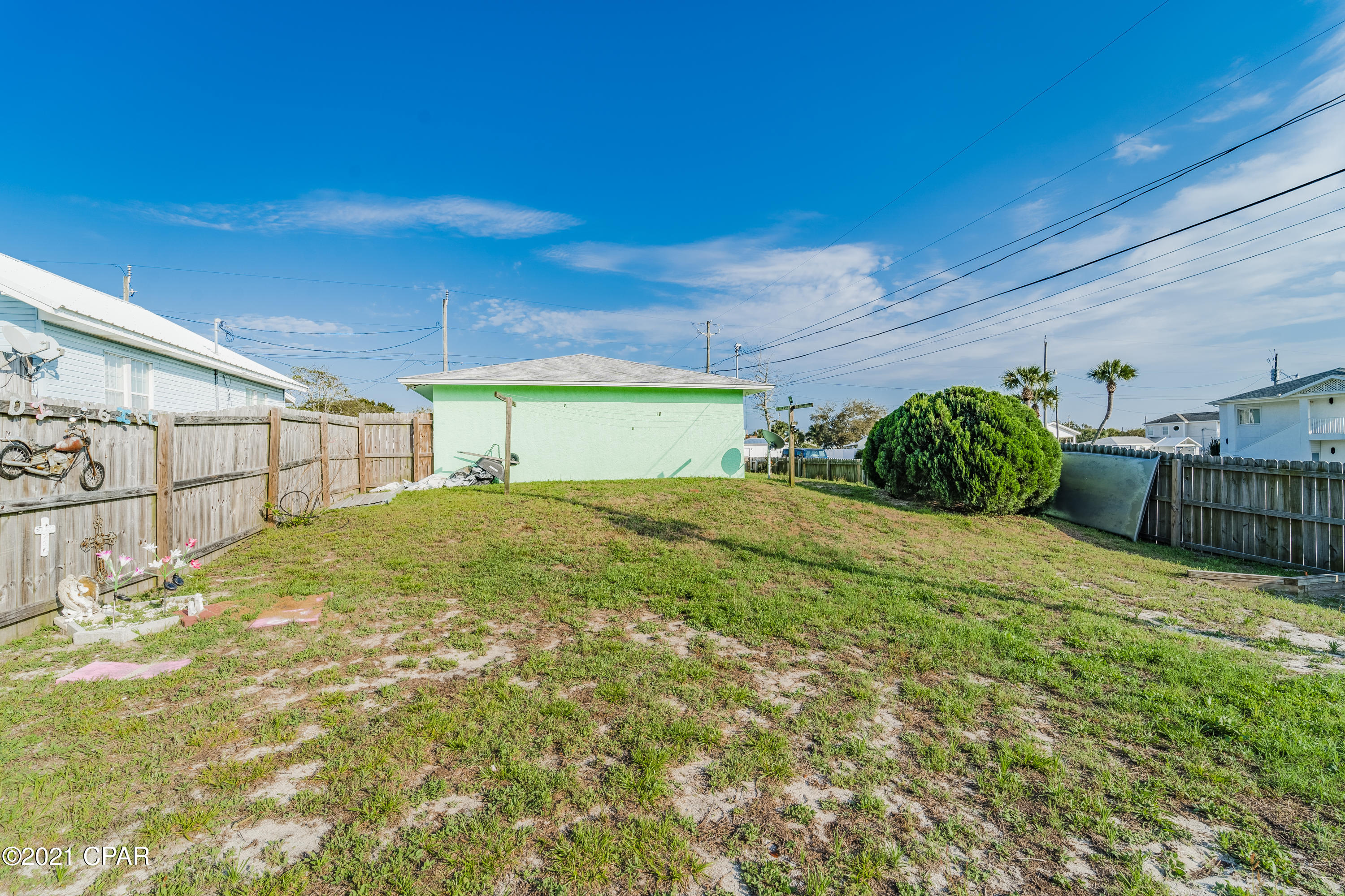 Laguna Beach Estates 7th Add - Residential