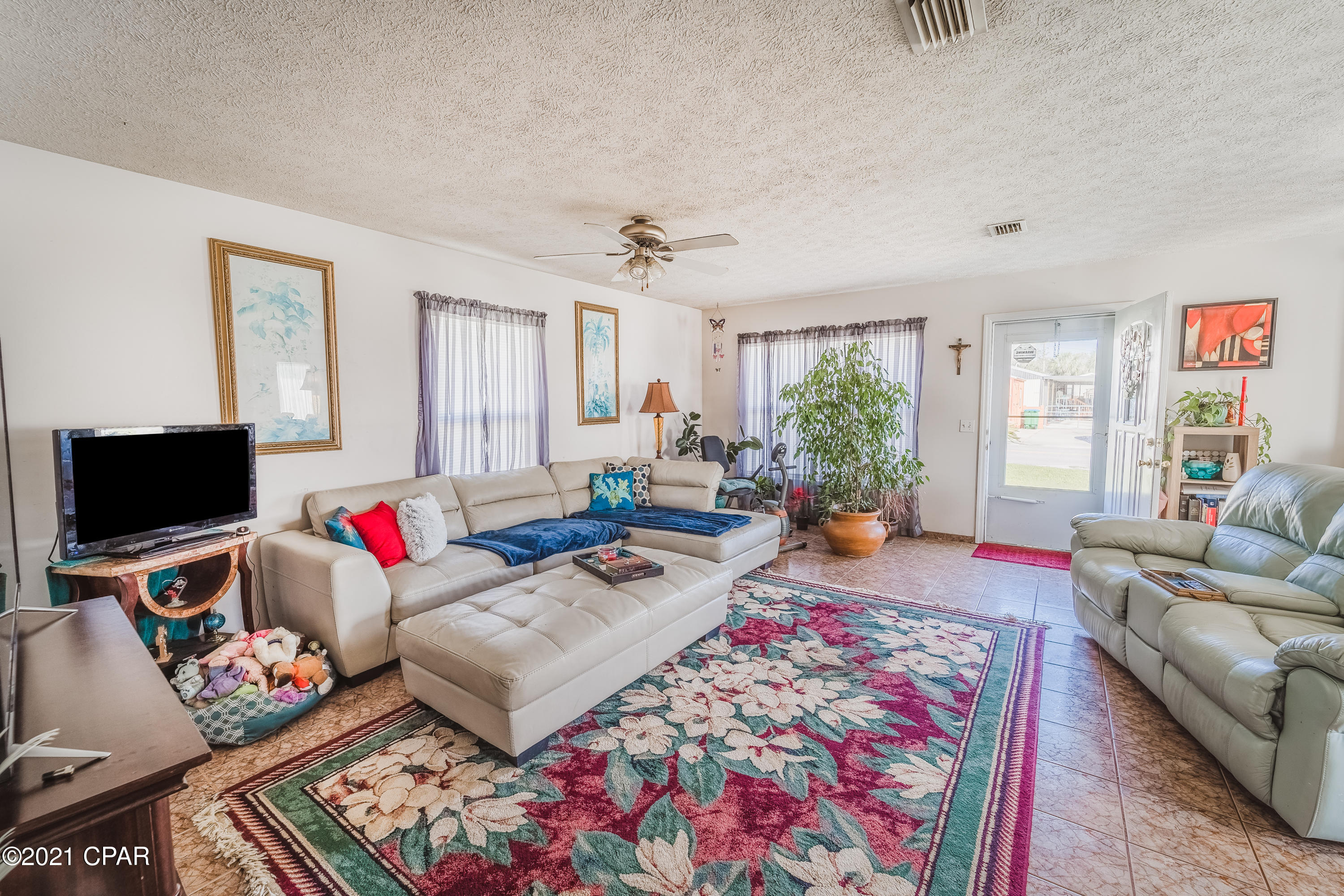 Laguna Beach Estates 7th Add - Residential