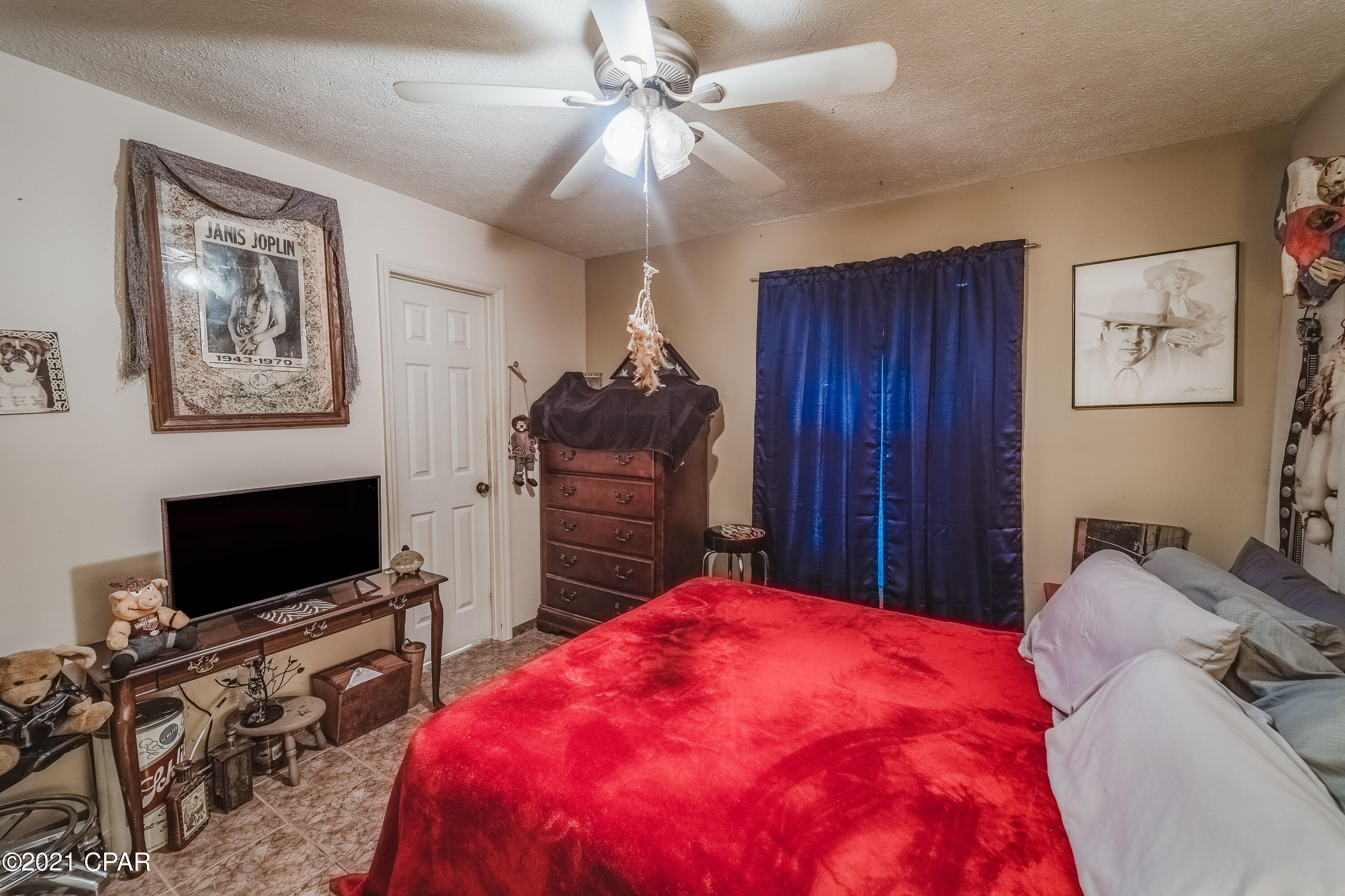 Laguna Beach Estates 7th Add - Residential