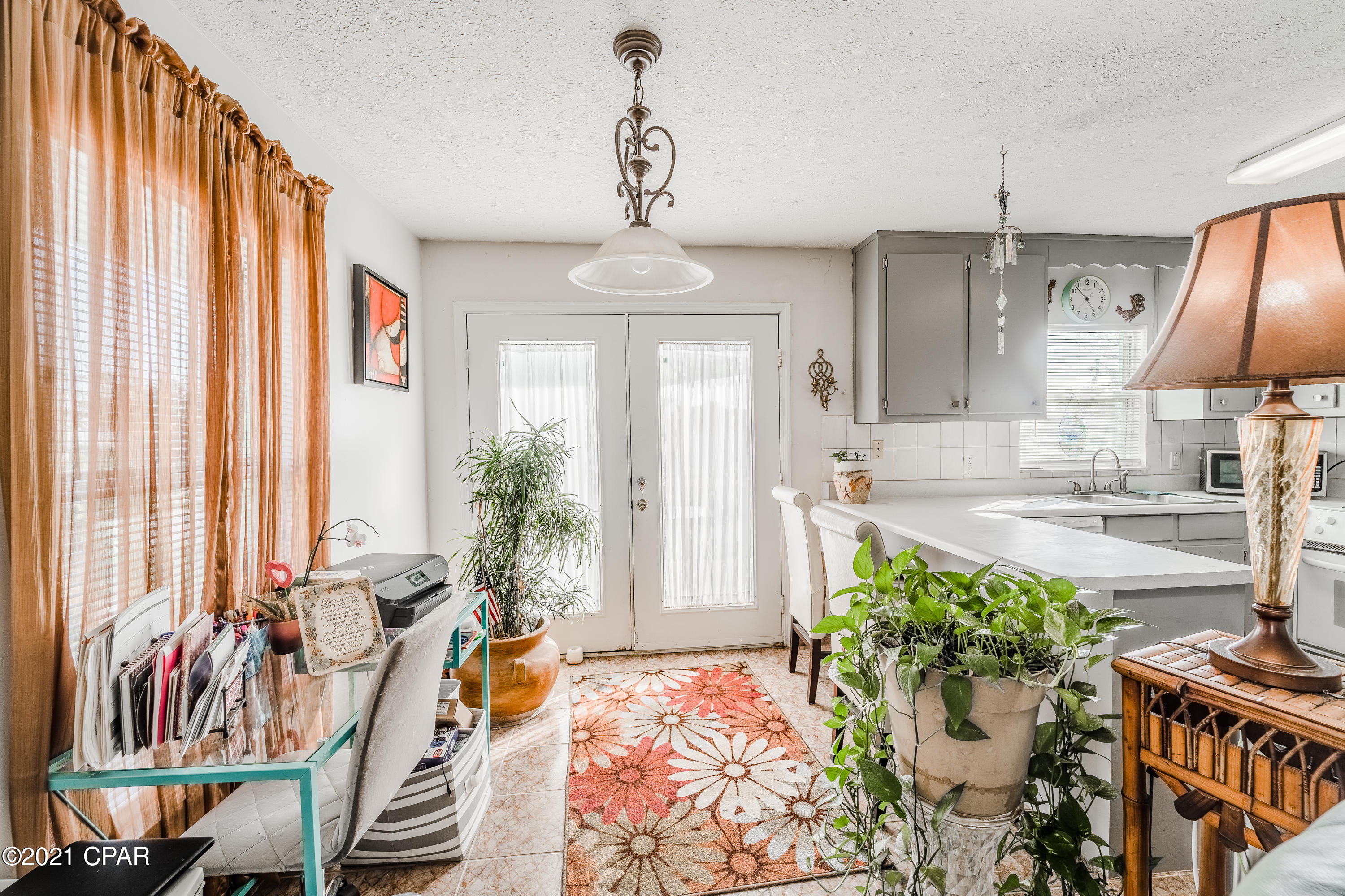 Laguna Beach Estates 7th Add - Residential