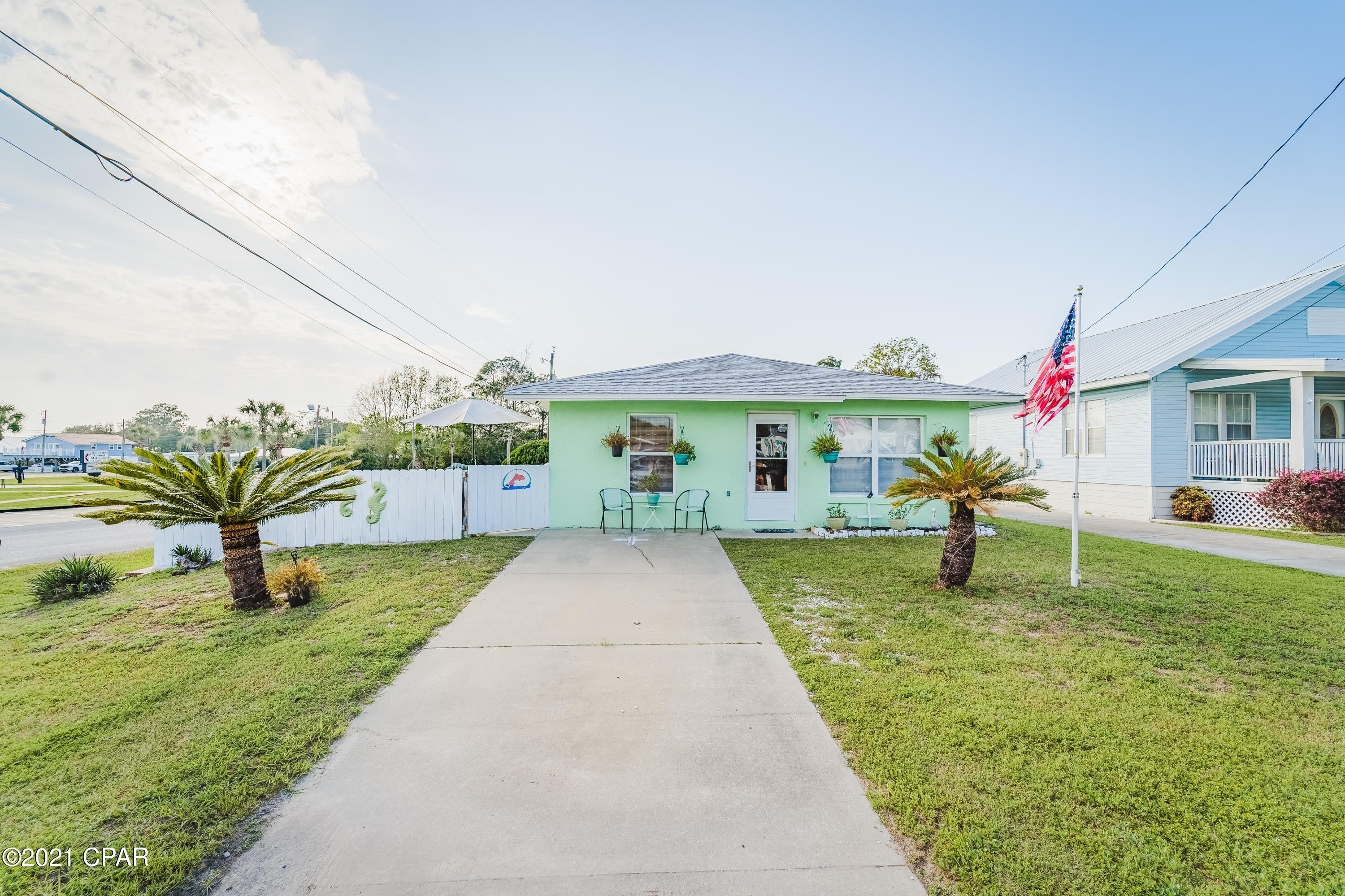 Laguna Beach Estates 7th Add - Residential