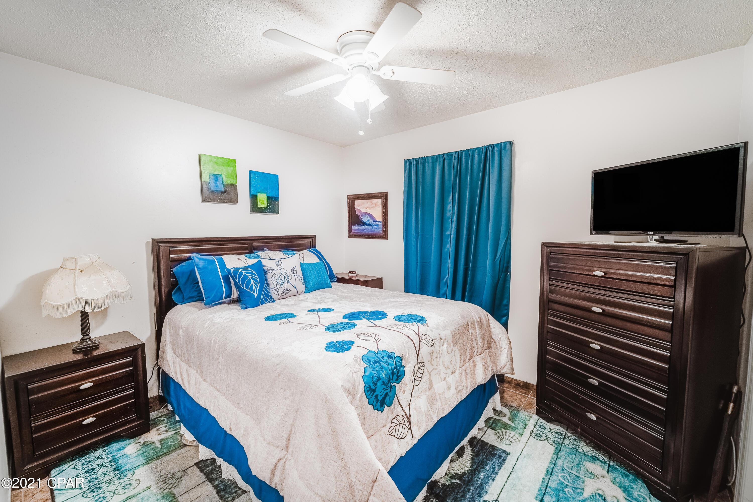 Laguna Beach Estates 7th Add - Residential