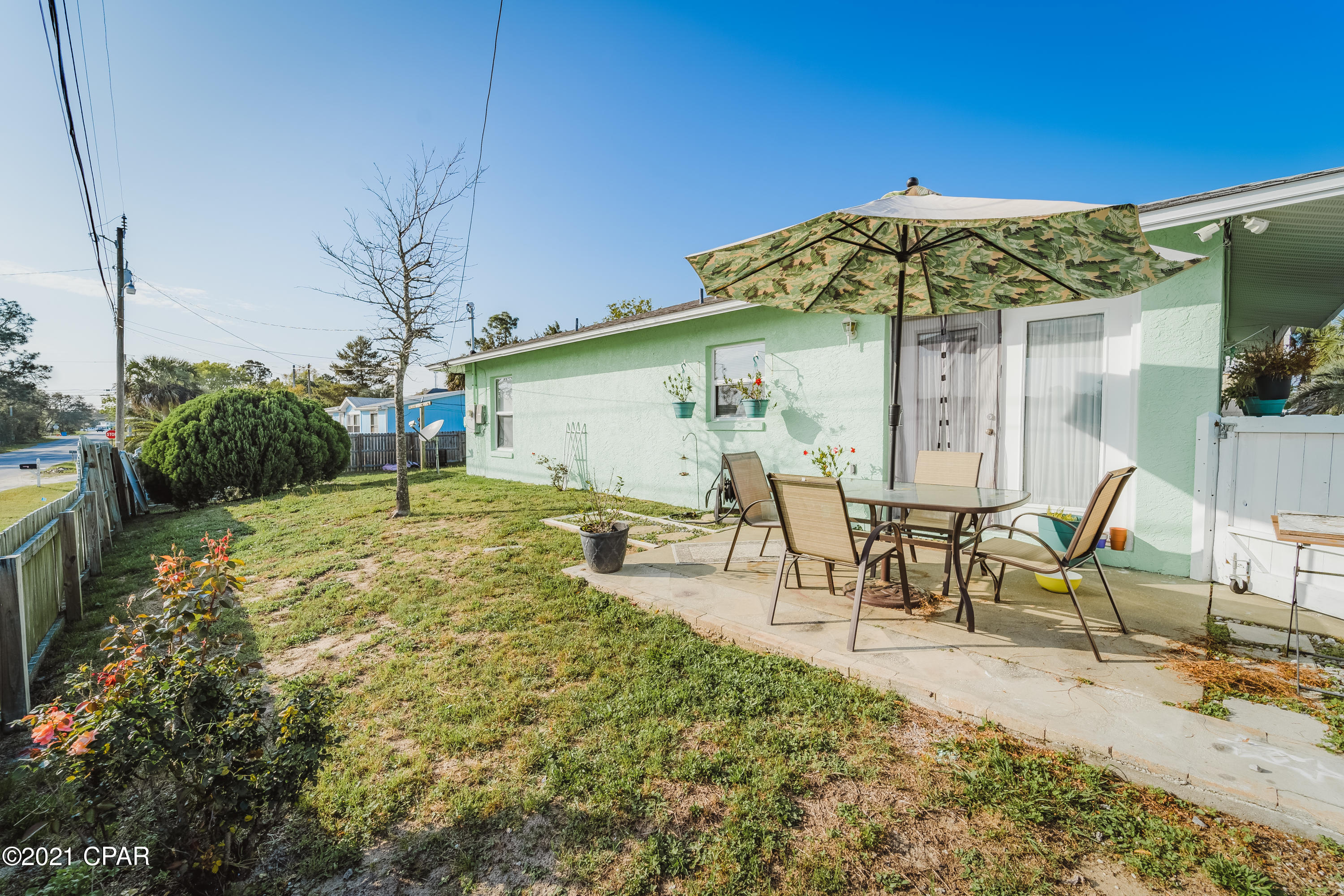 Laguna Beach Estates 7th Add - Residential