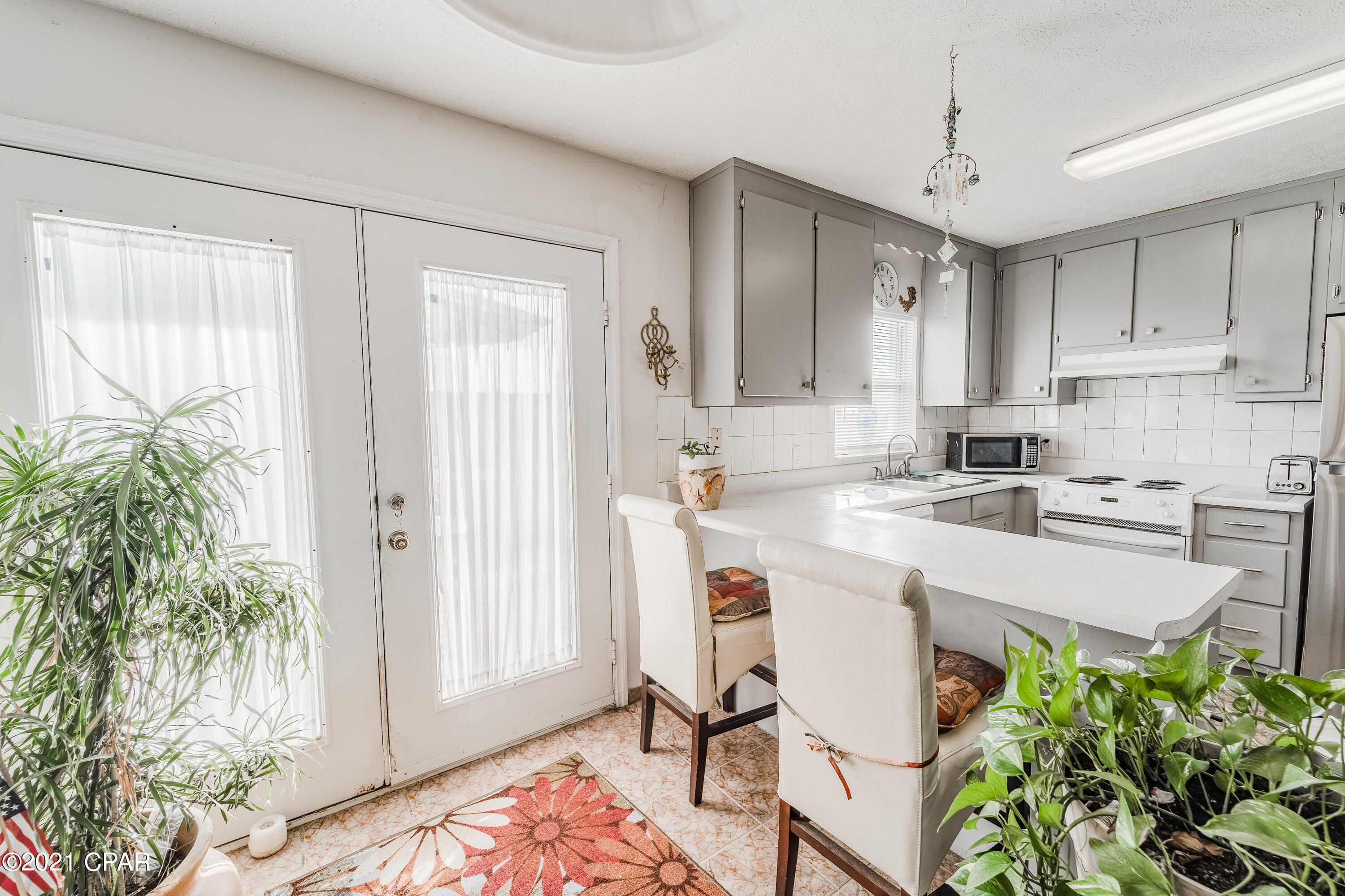 Laguna Beach Estates 7th Add - Residential