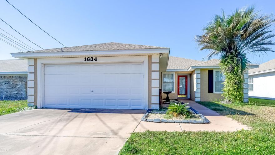 It can be yours! Own a piece of the beach. VERY MOTIVATED SELLERS. BRING US AN OFFER.

3 bedroom, 2 bath, with a 2 car garage on a private drive. Minutes from Pier Park, and the marinas. All measurements are approximate if important please verify.