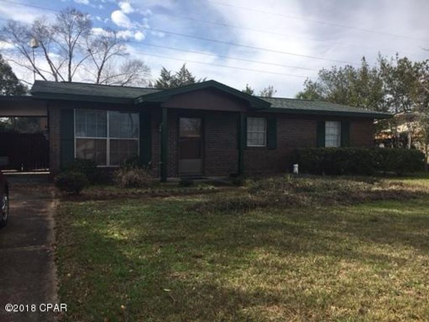 Single family home with fireplace, laundry room, hardwood and tile flooring, 2 car carport, fenced yard, and storage shed/workshop in the backyard. 1/2 off security deposit for active military.



Home has gas heater and well water for yard.



All measurements are approximate.
