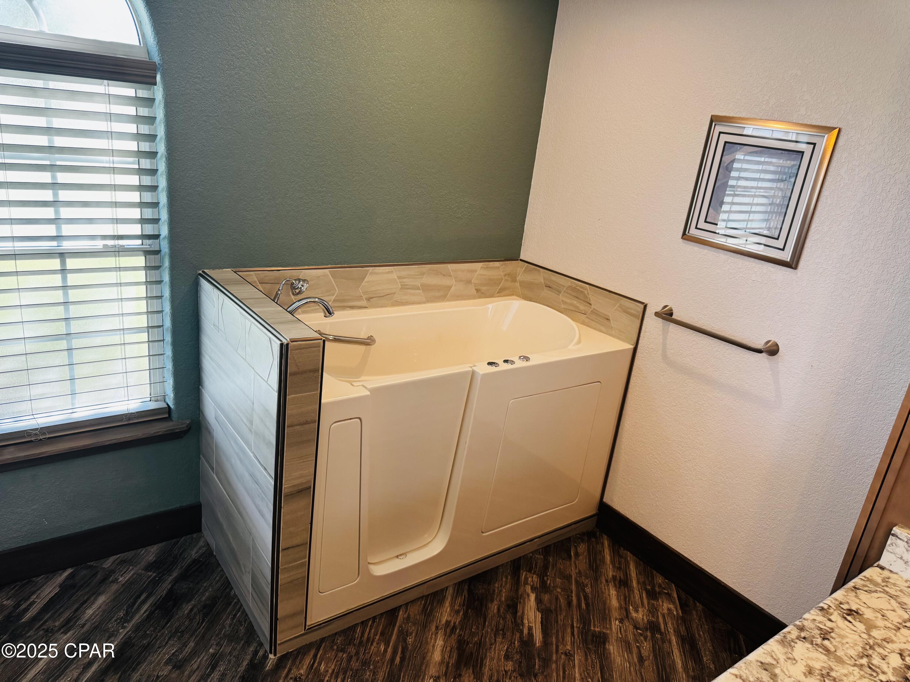 Mowat Highlands Ph VI - Residential