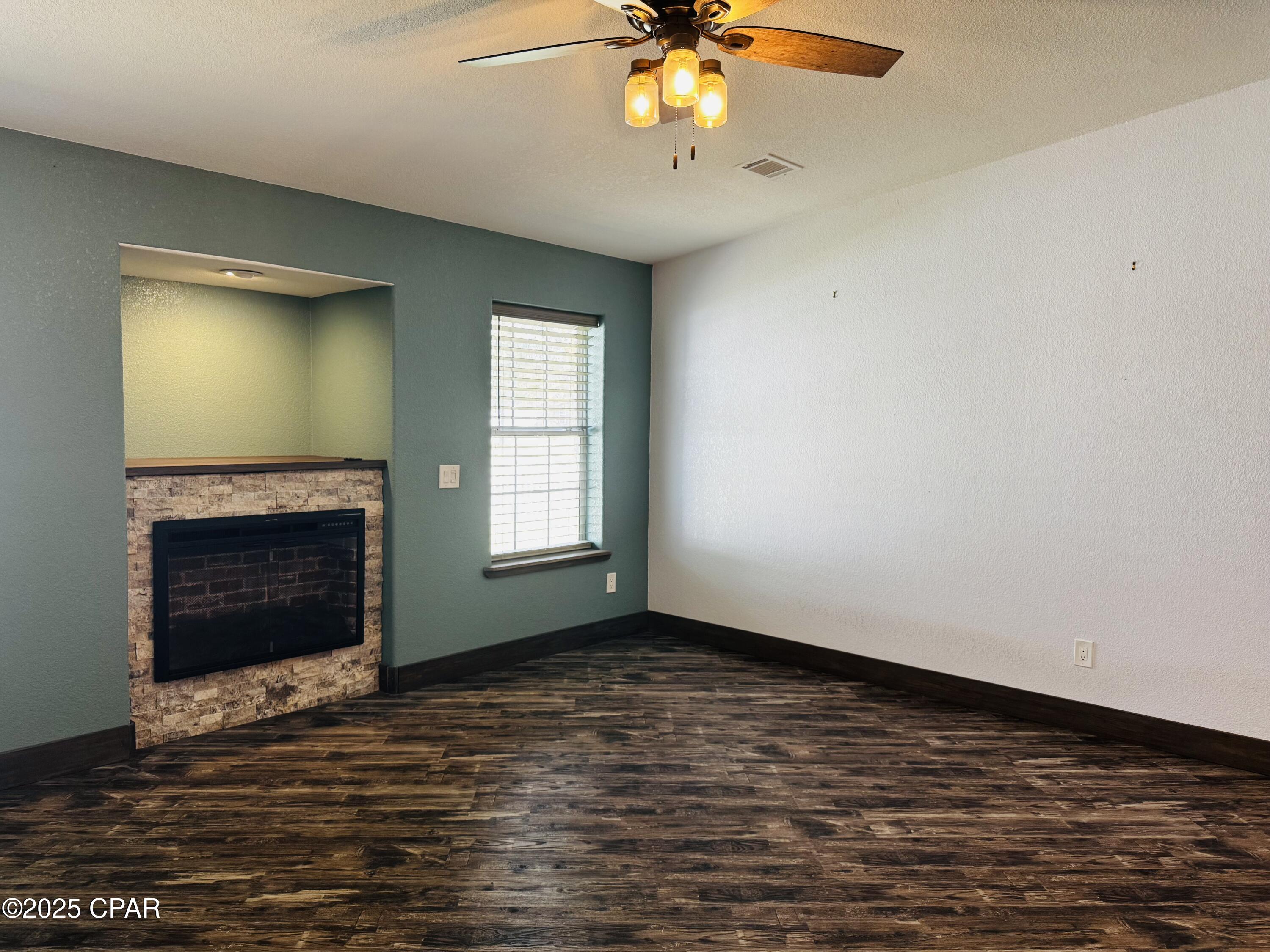 Mowat Highlands Ph VI - Residential