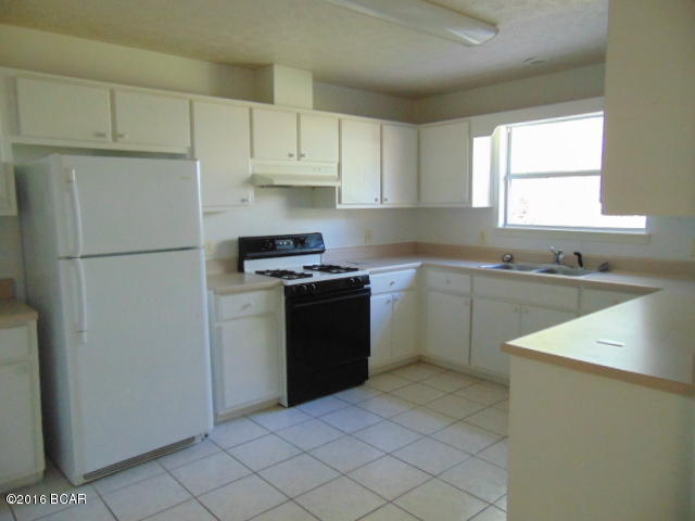 Pine Tree Place Unit 1 - Residential Lease