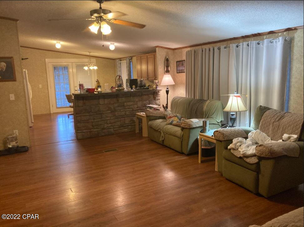 Crestview Heights 1st Add - Residential