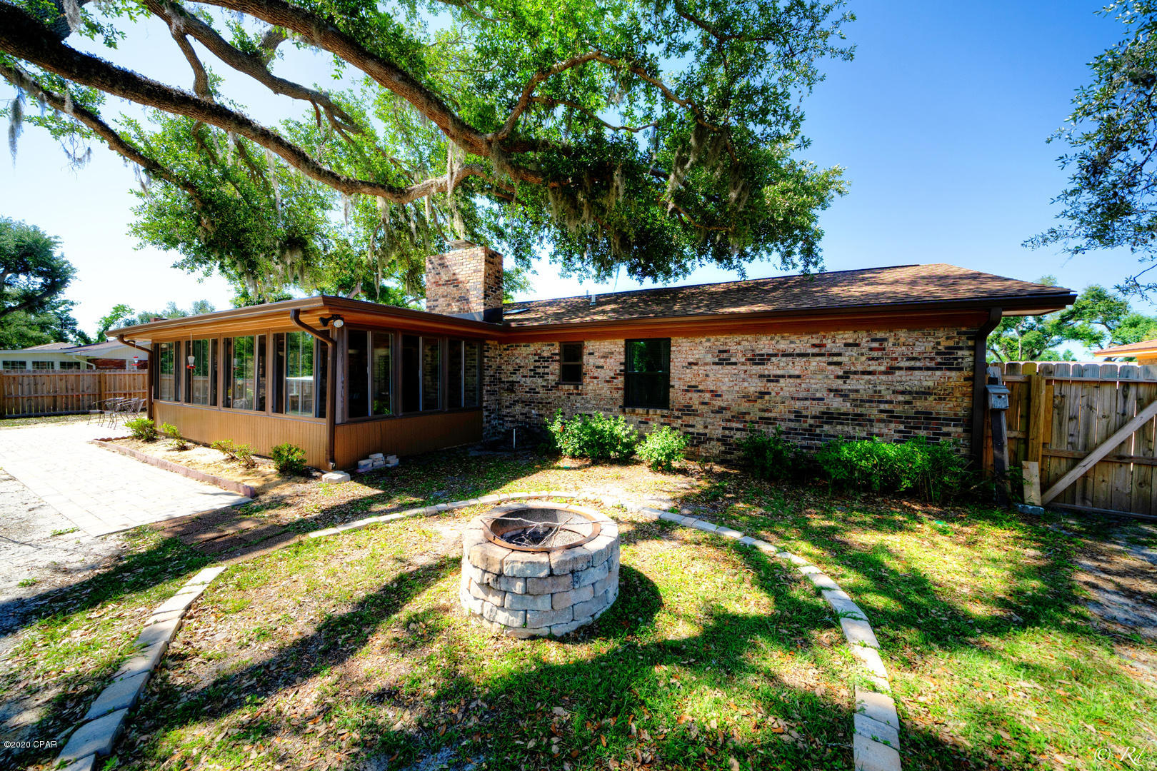 Imperial Oaks - Residential