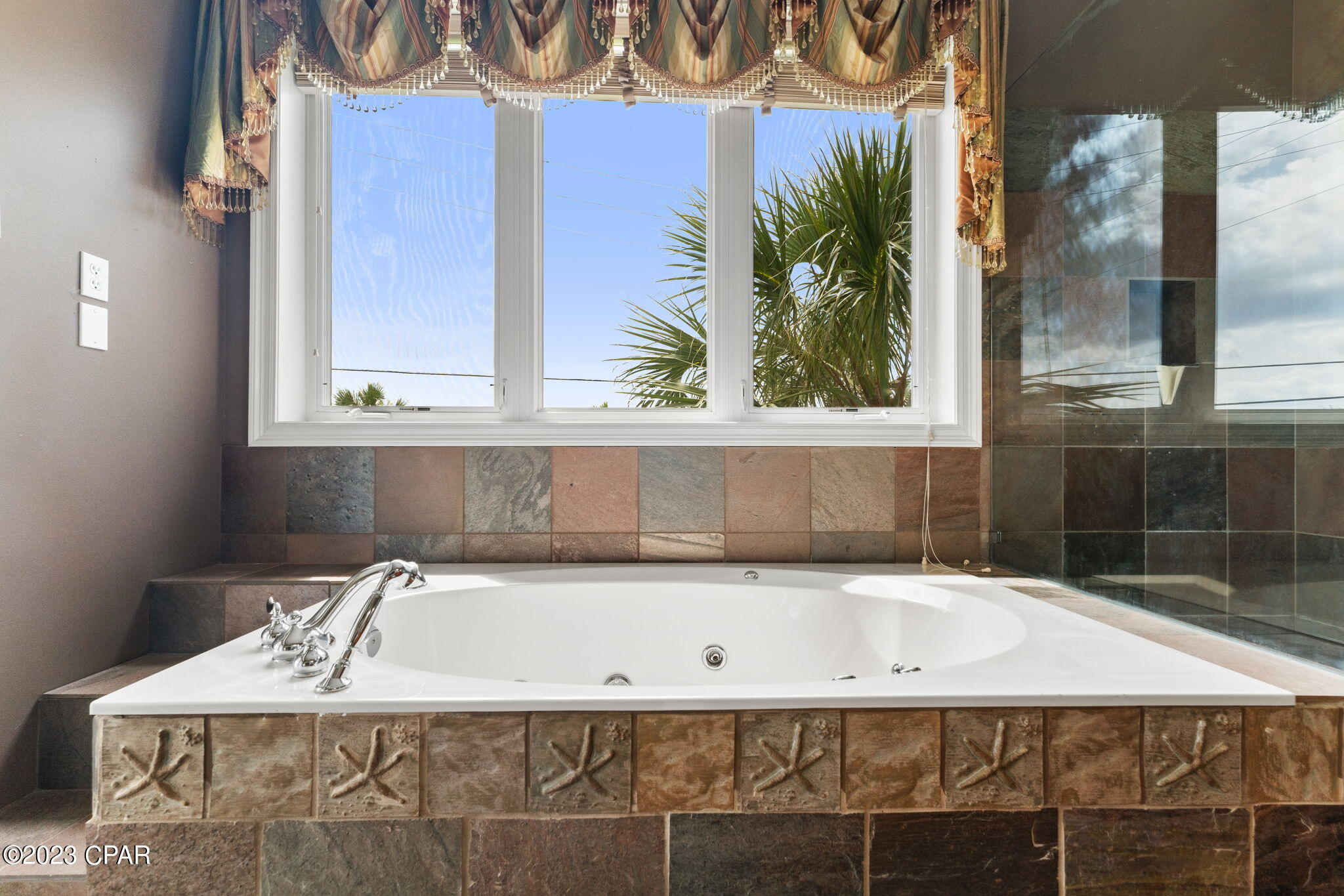 Santa Monica Beach - Residential