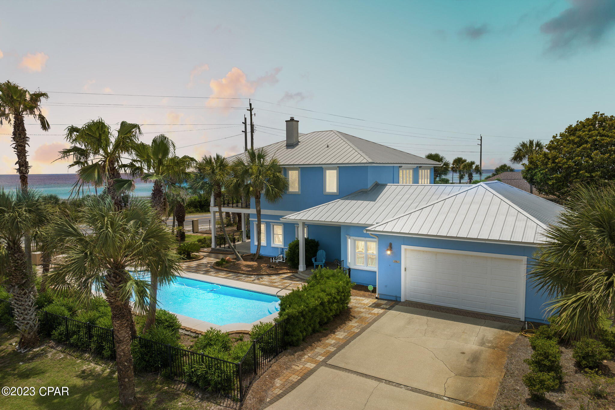 Santa Monica Beach - Residential