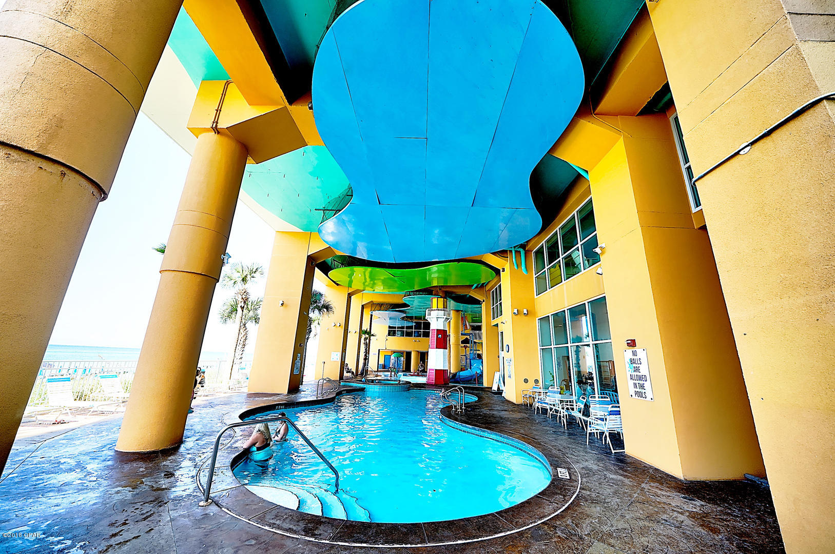 Splash Condo - Residential