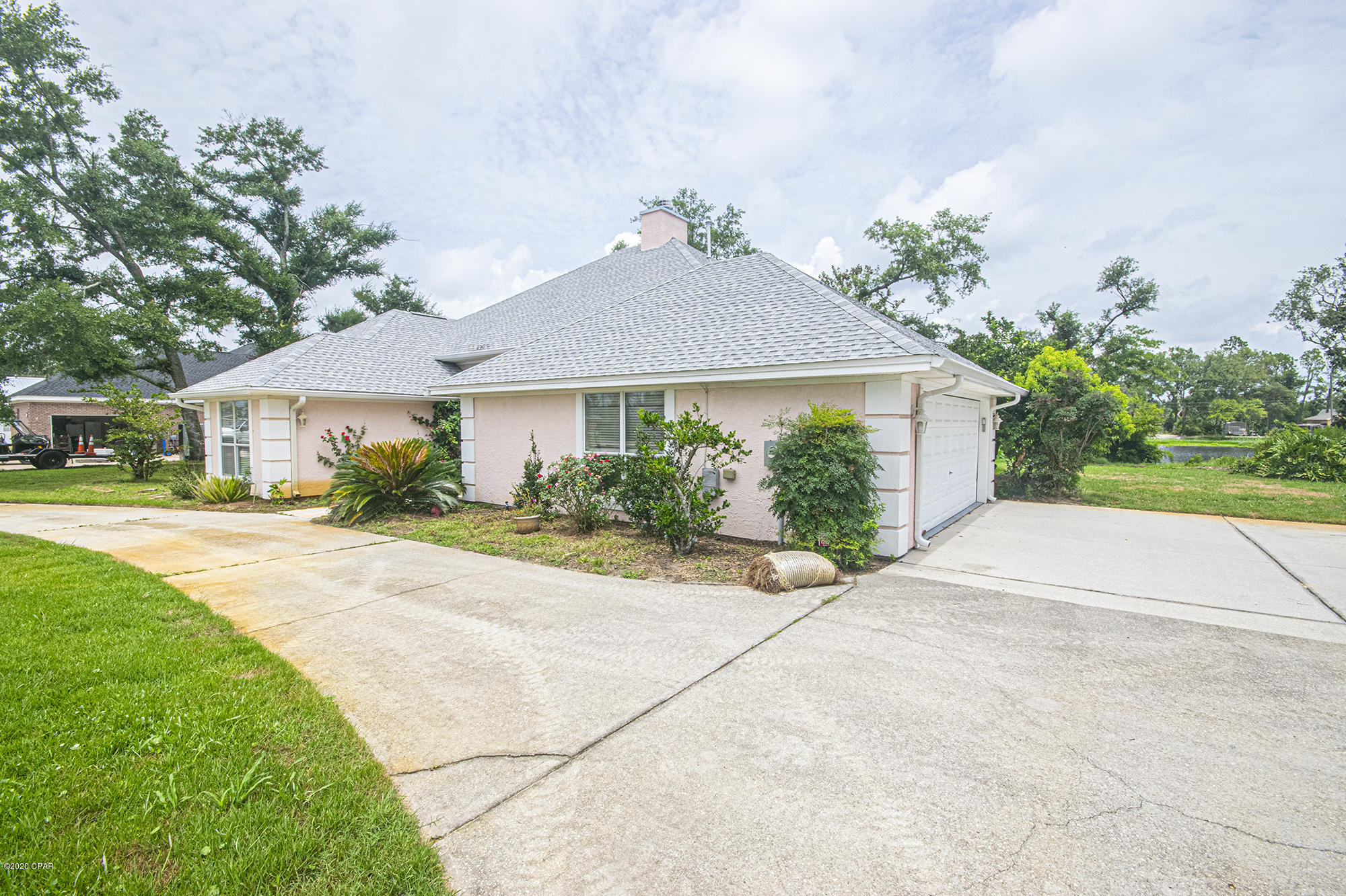 Pretty Bayou Hts 1st - Residential