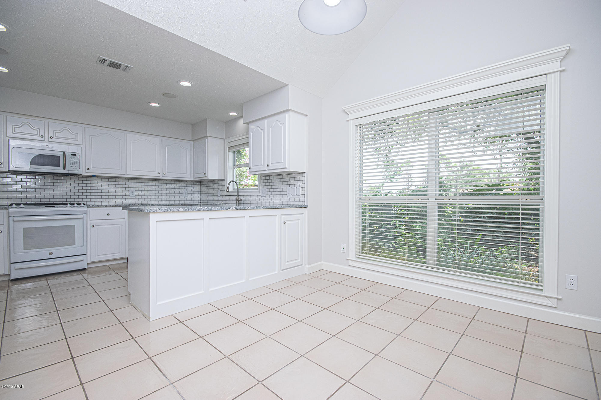 Pretty Bayou Hts 1st - Residential