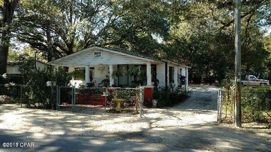 INVESTMENT OPPORTUNITY! 3 Bedroom  1 Bath older cottage style home, fenced yard. Great starter for a fixer-upper project.Home was once rented for 12 years for $725 per month. Bring your best offer! Square feet and room sizes should be verified by buyer!
