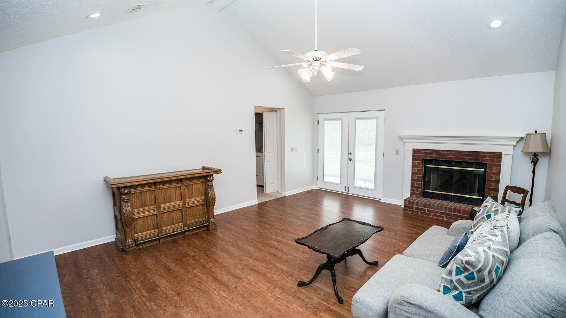 Colony Club Hrbr Ph 3 - Residential