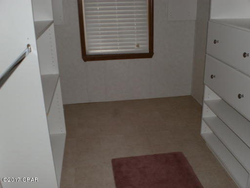 Creek Hollow Estates Unit 3 - Residential Lease